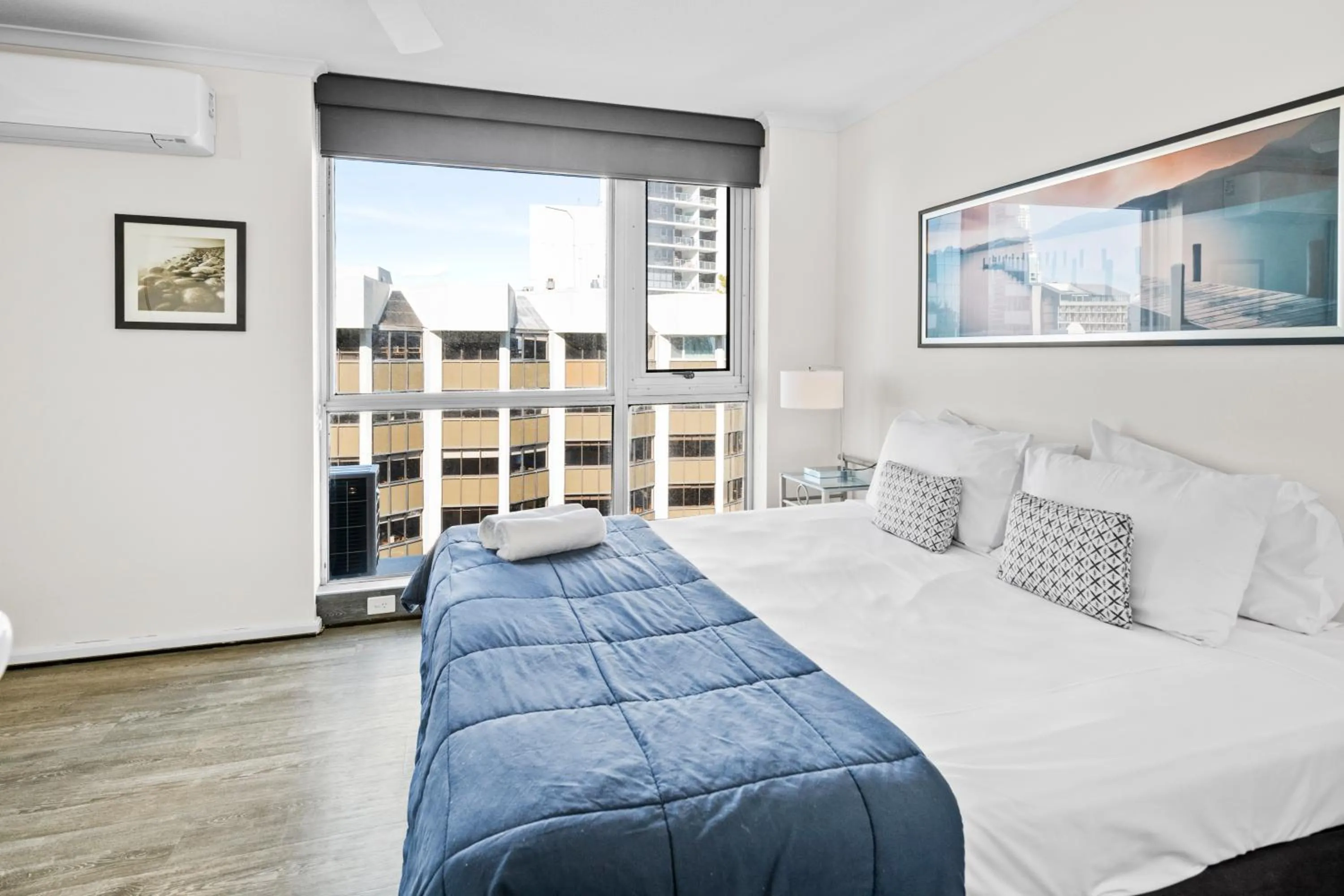 Bedroom, Bed in Moorings On Cavill Surfers Paradise