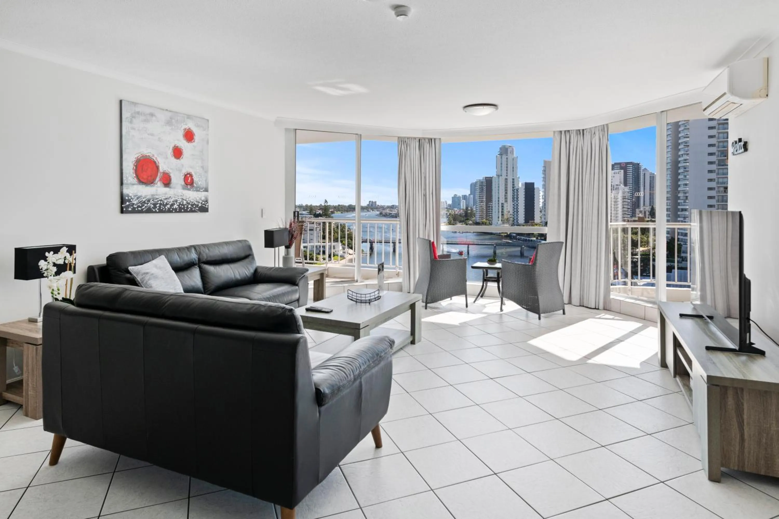 Moorings On Cavill Surfers Paradise