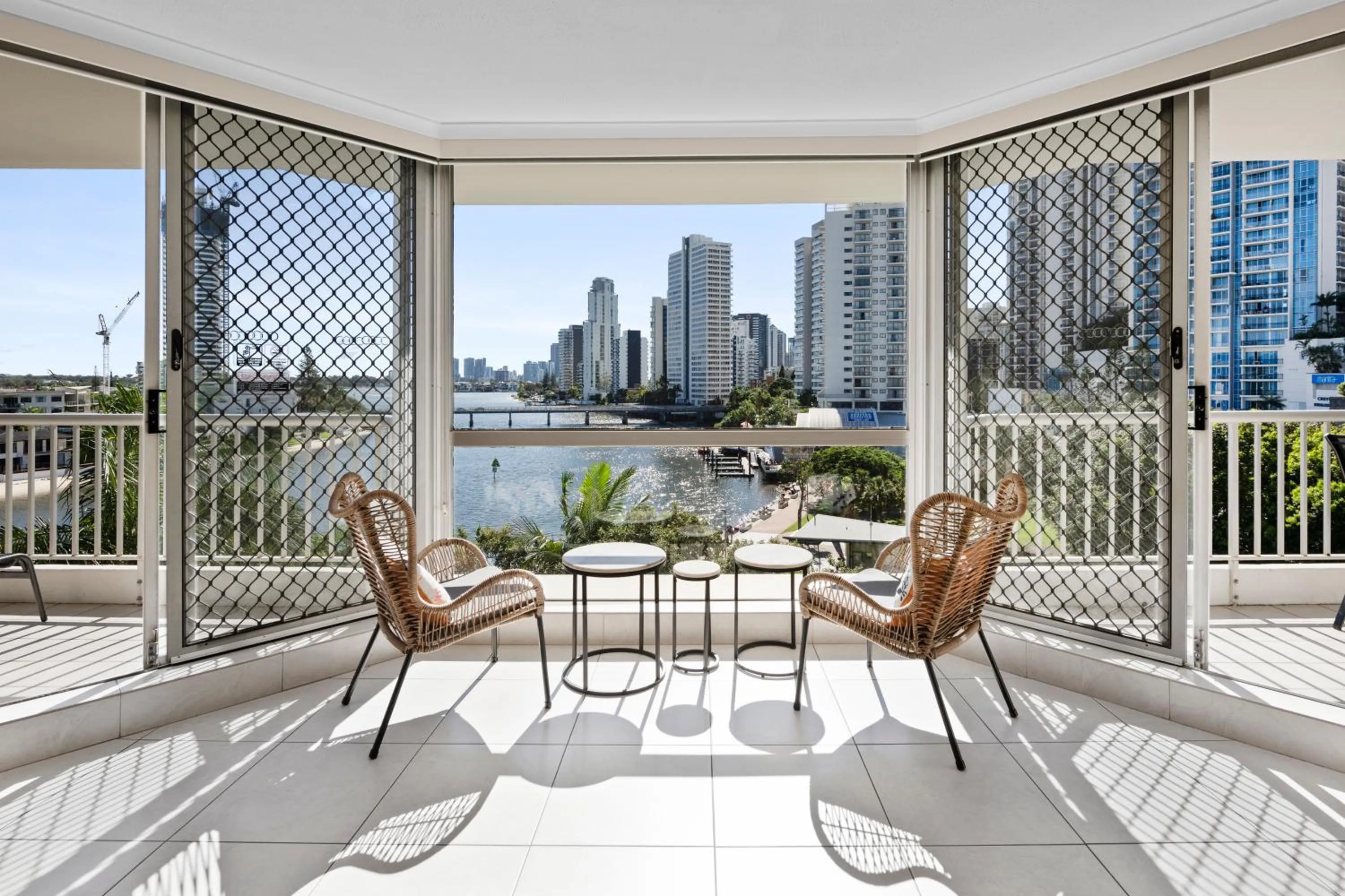 Moorings On Cavill Surfers Paradise