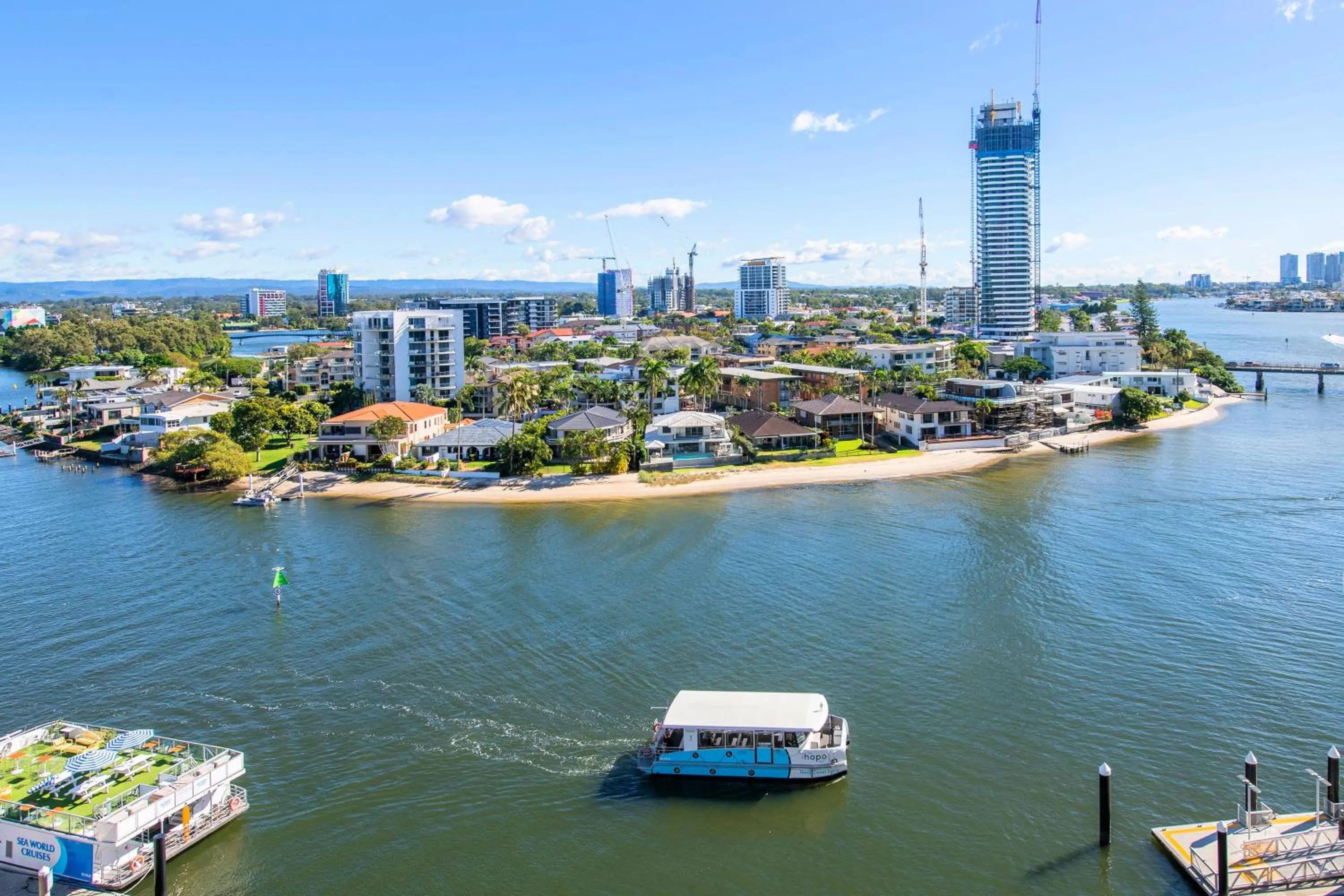Moorings On Cavill Surfers Paradise