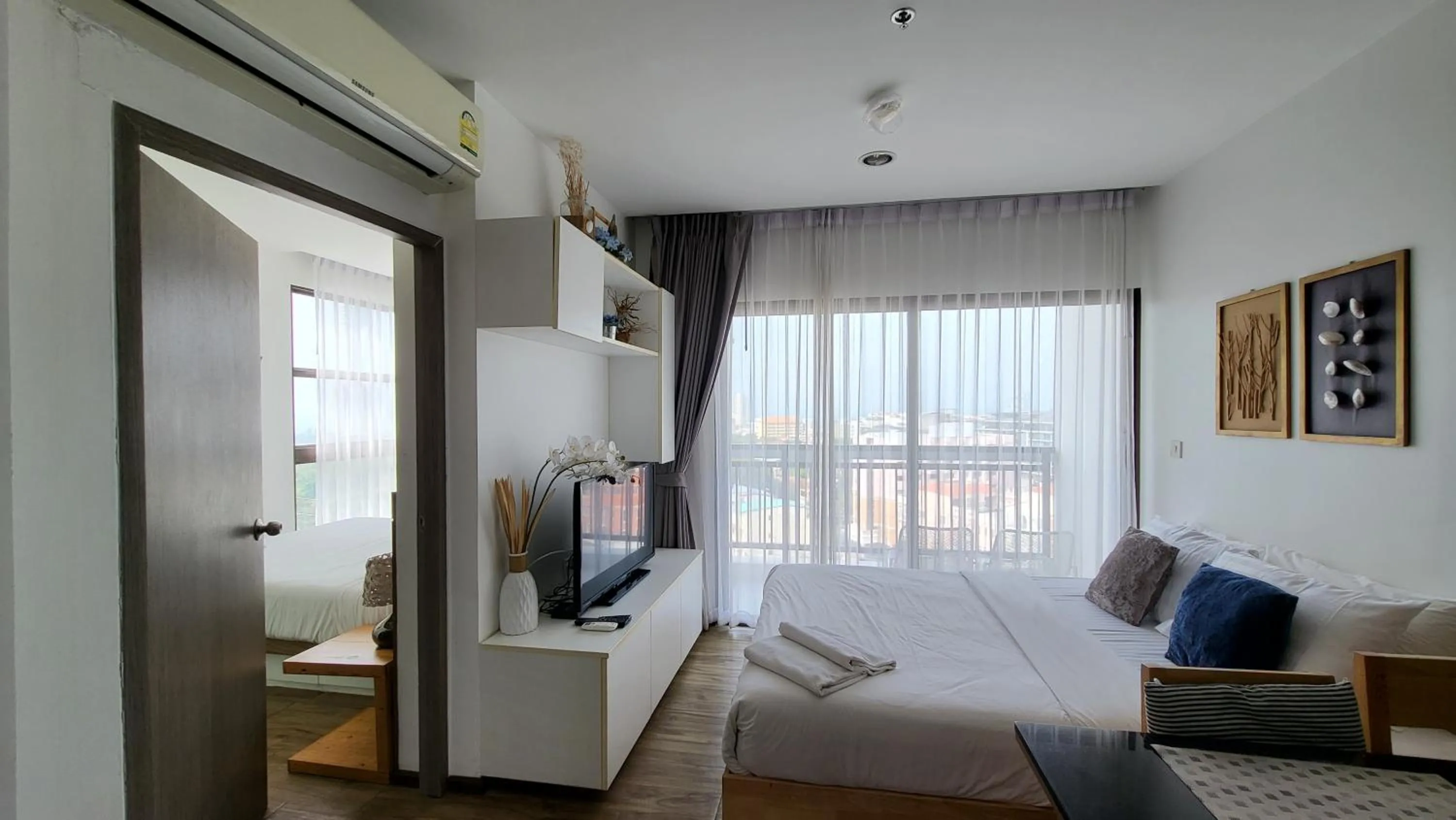 SimplyComfy Apartment by Patsamon