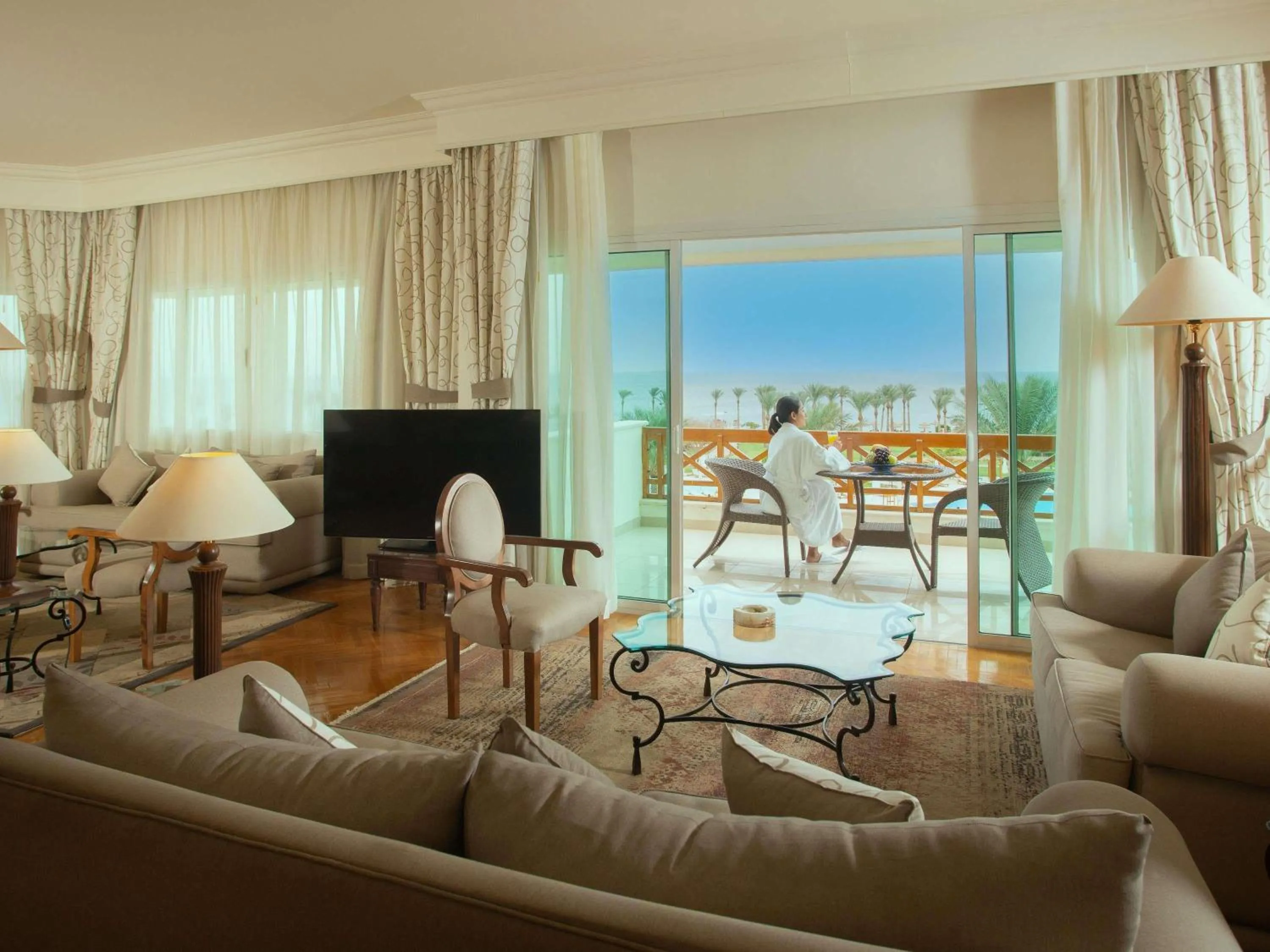 Seating area in Movenpick Taba Resort & Spa