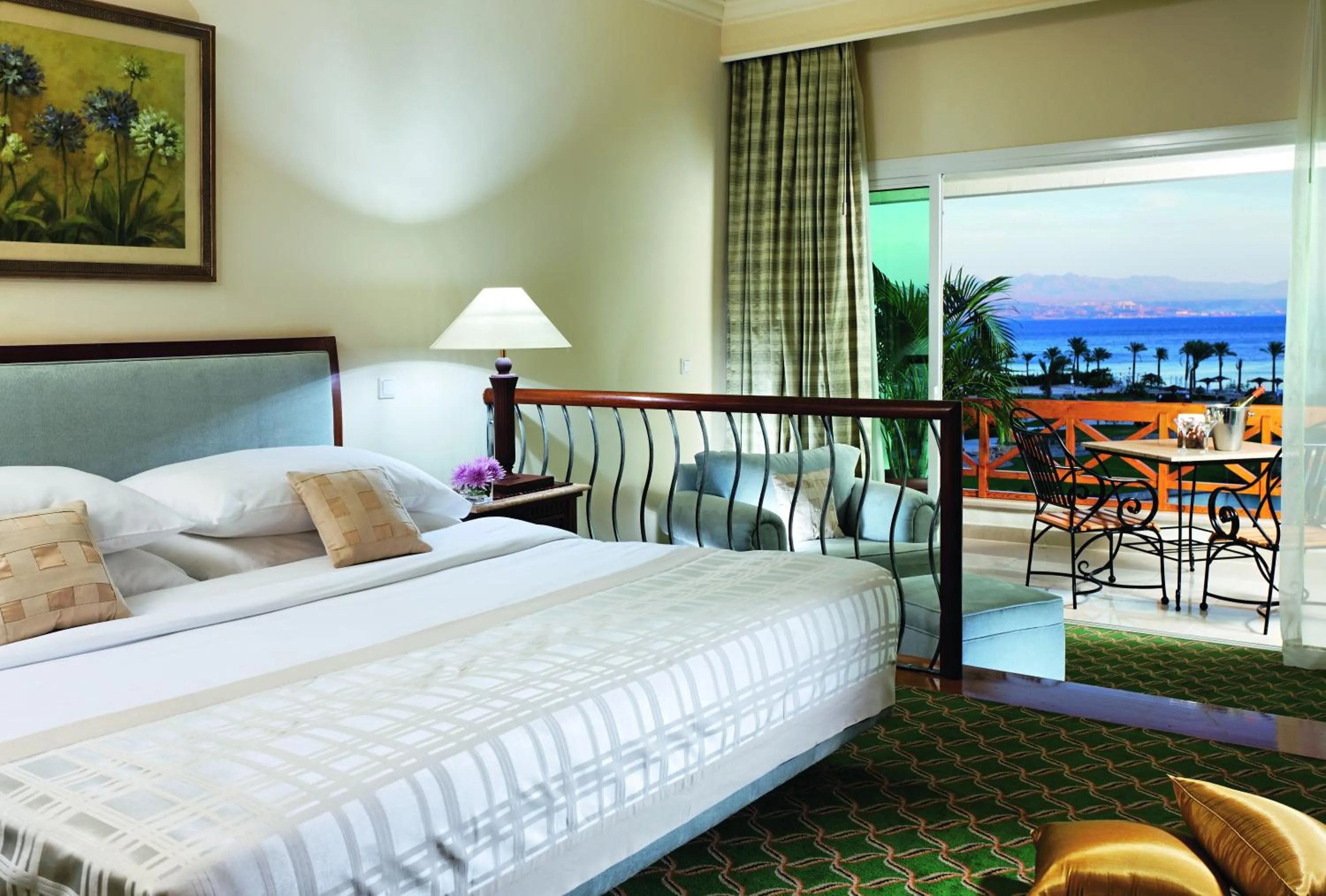 Bedroom, Bed in Movenpick Taba Resort & Spa