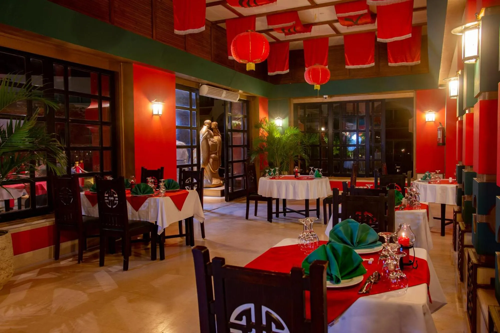 Restaurant/places to eat in Movenpick Taba Resort & Spa