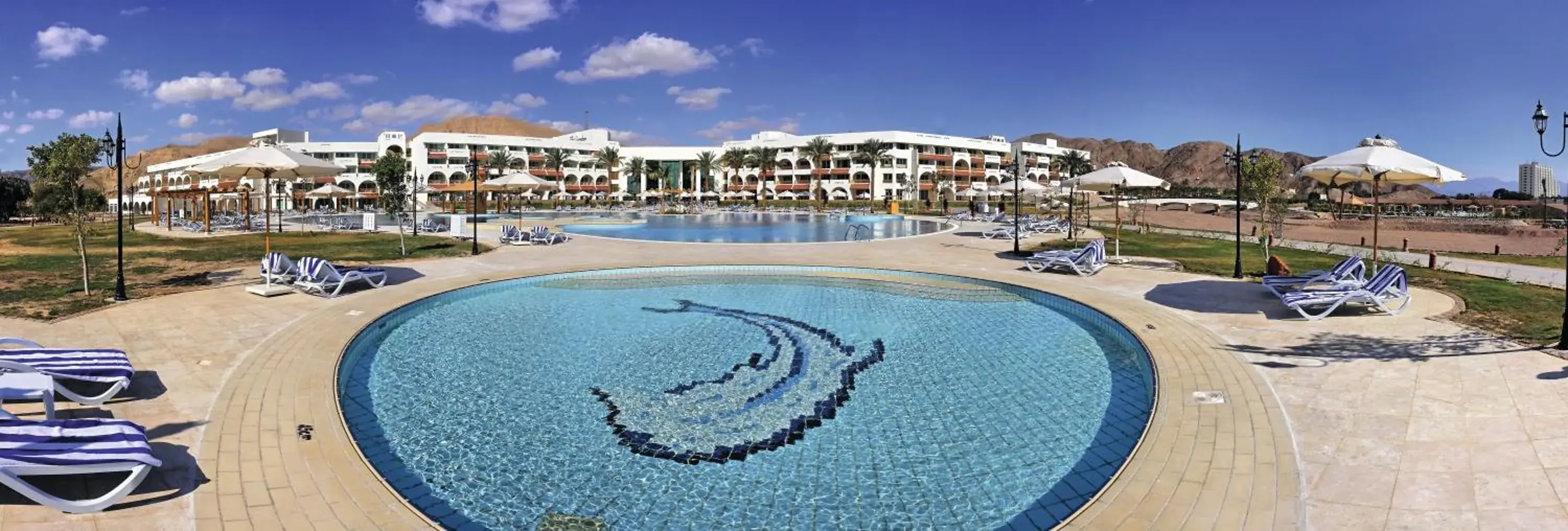 Swimming pool in Movenpick Taba Resort & Spa Swimming pool in Movenpick Taba Resort & Spa