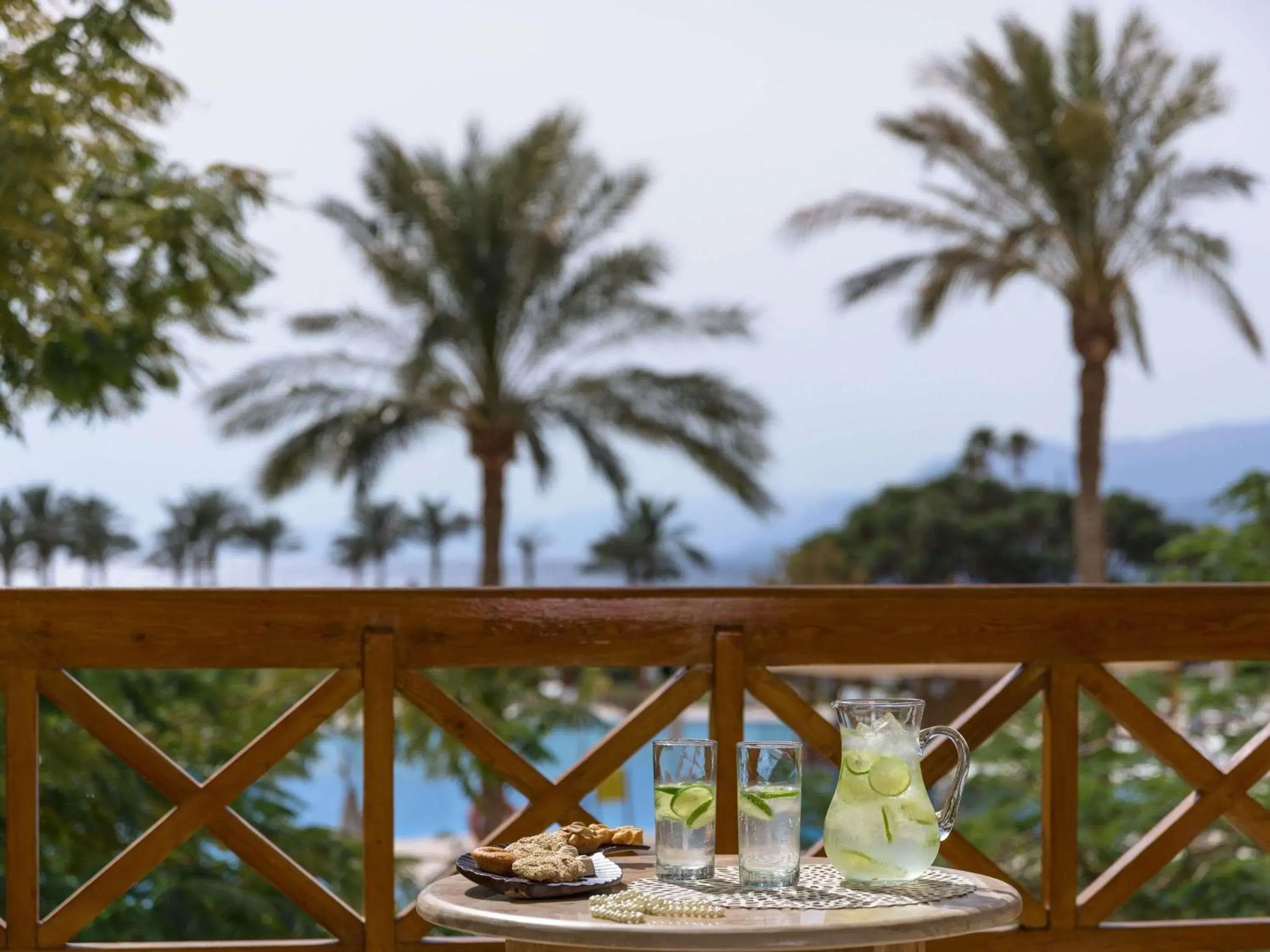 Deluxe King Room with Sea View in Movenpick Taba Resort & Spa Deluxe King Room with Sea View in Movenpick Taba Resort & Spa