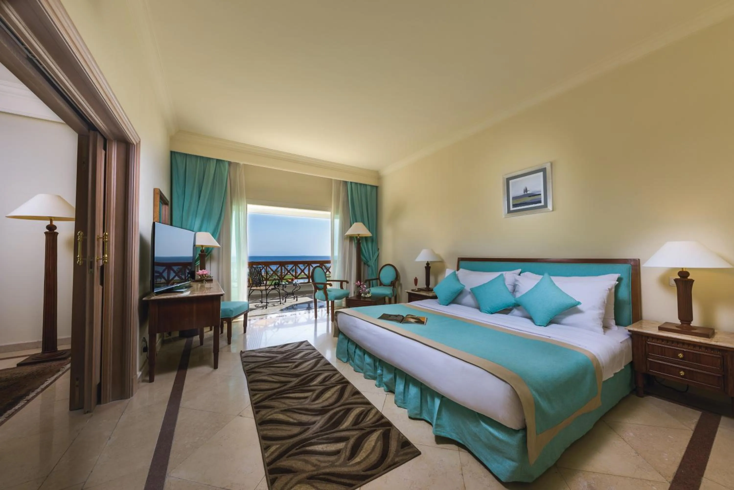 Sea view, Bed in Movenpick Taba Resort & Spa
