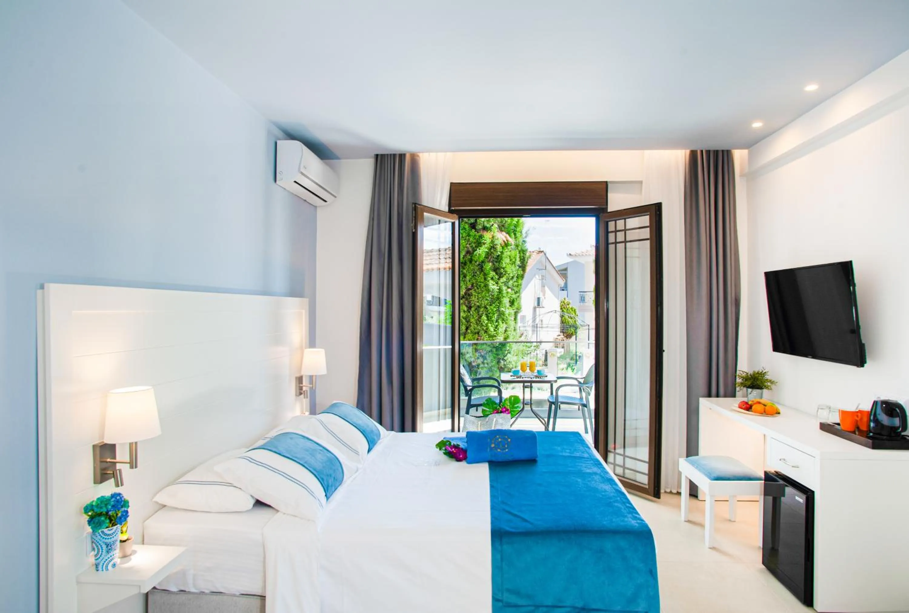 Photo of the whole room, Bed in Acrotel Lily Ann Village