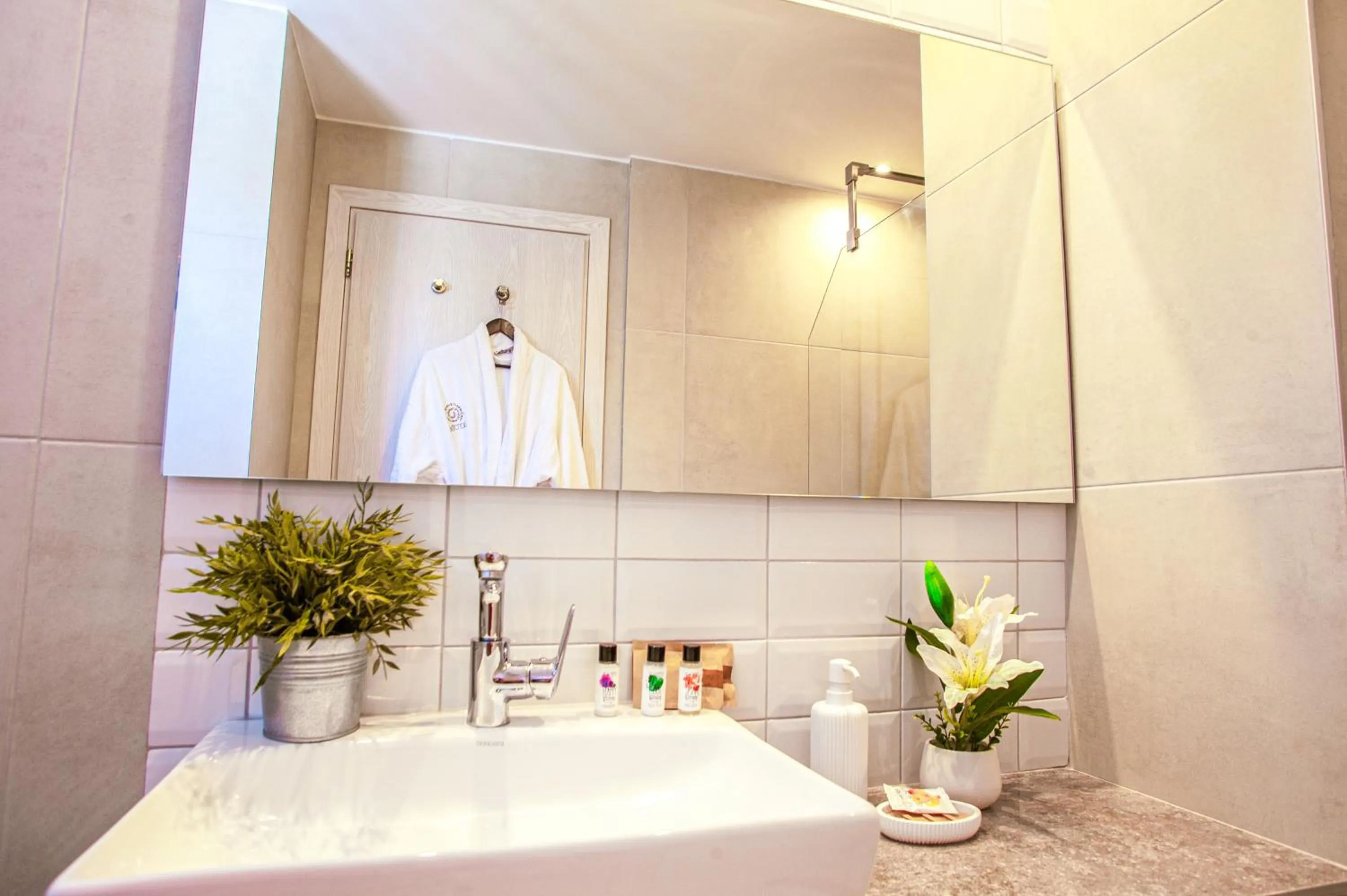 Bathroom in Acrotel Lily Ann Village