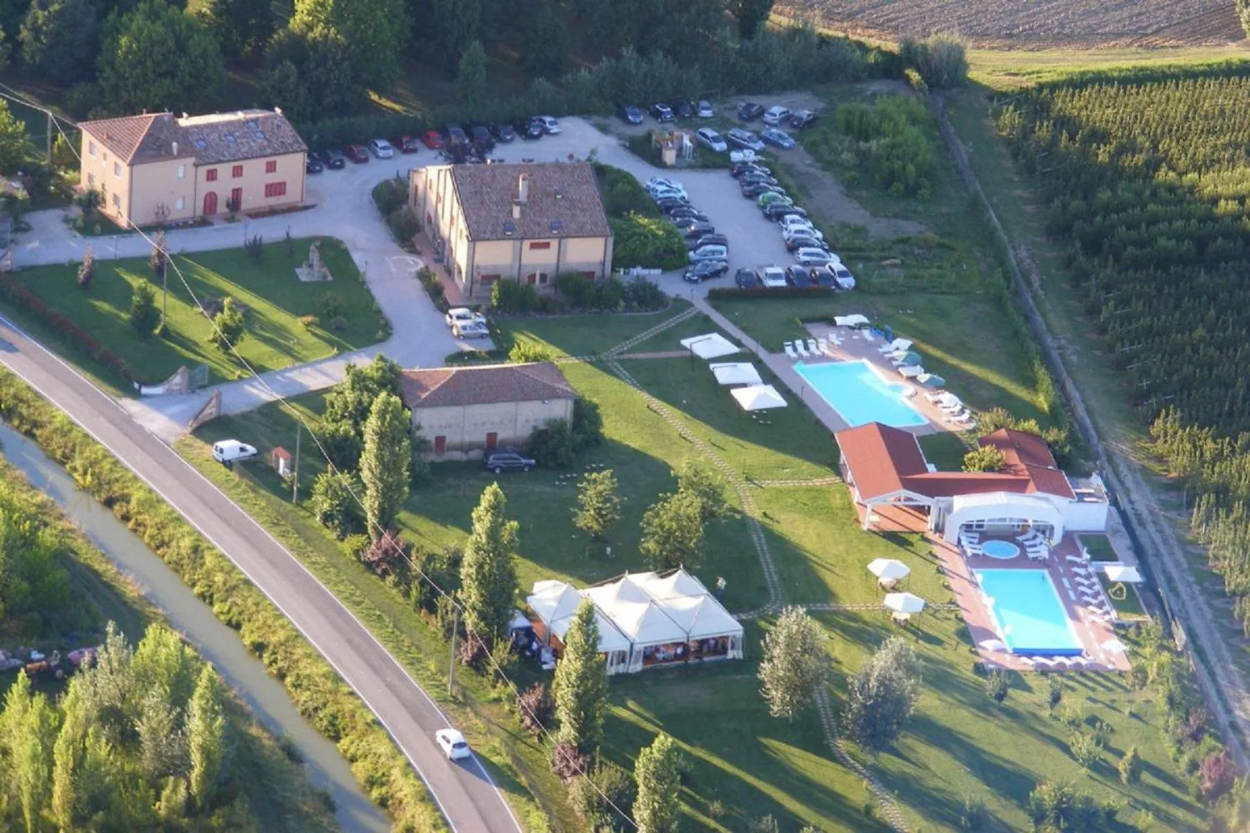 Swimming pool in Agriturismo Lama Di Valle Rosa