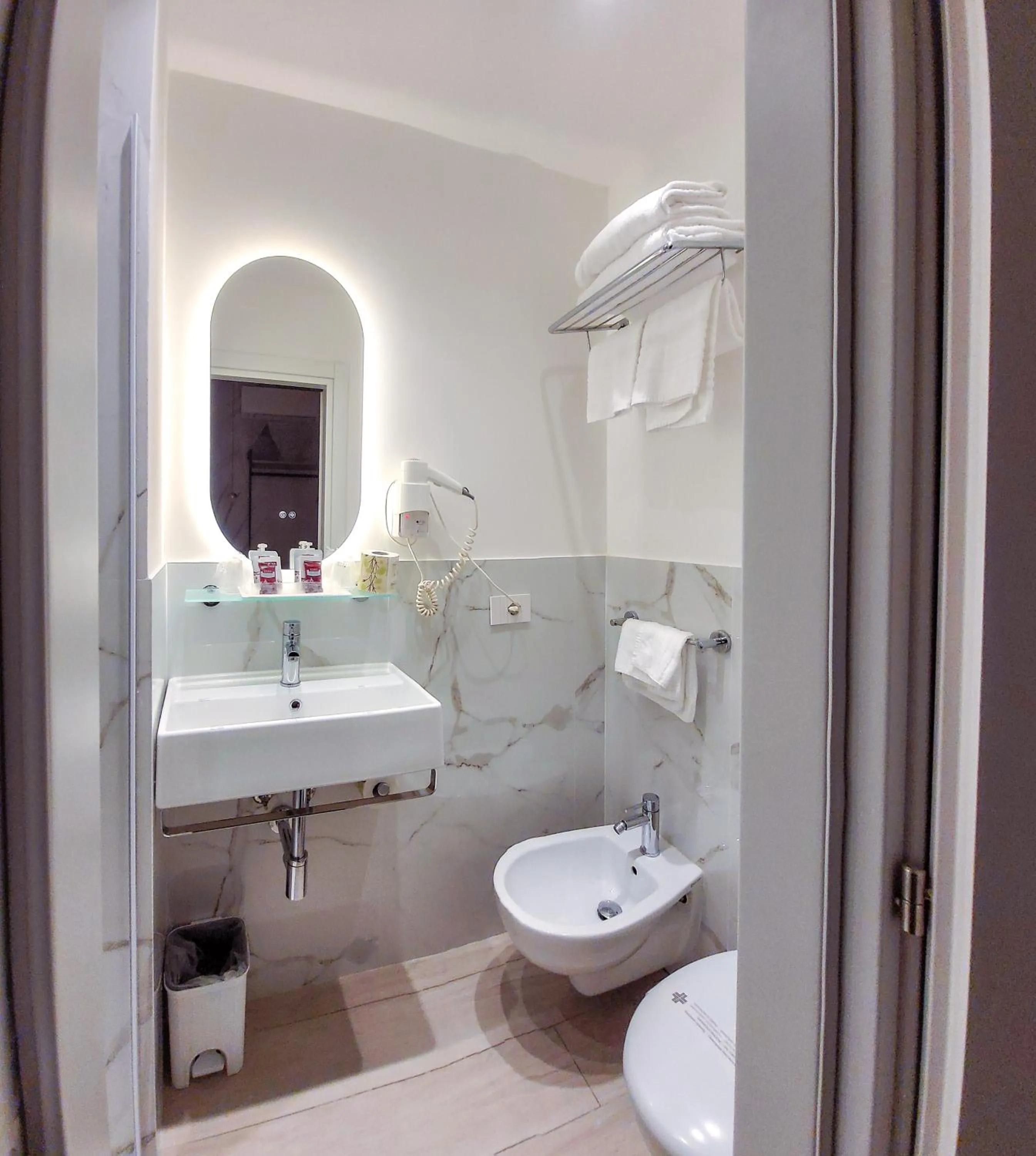 Bathroom in Hotel La Scaletta