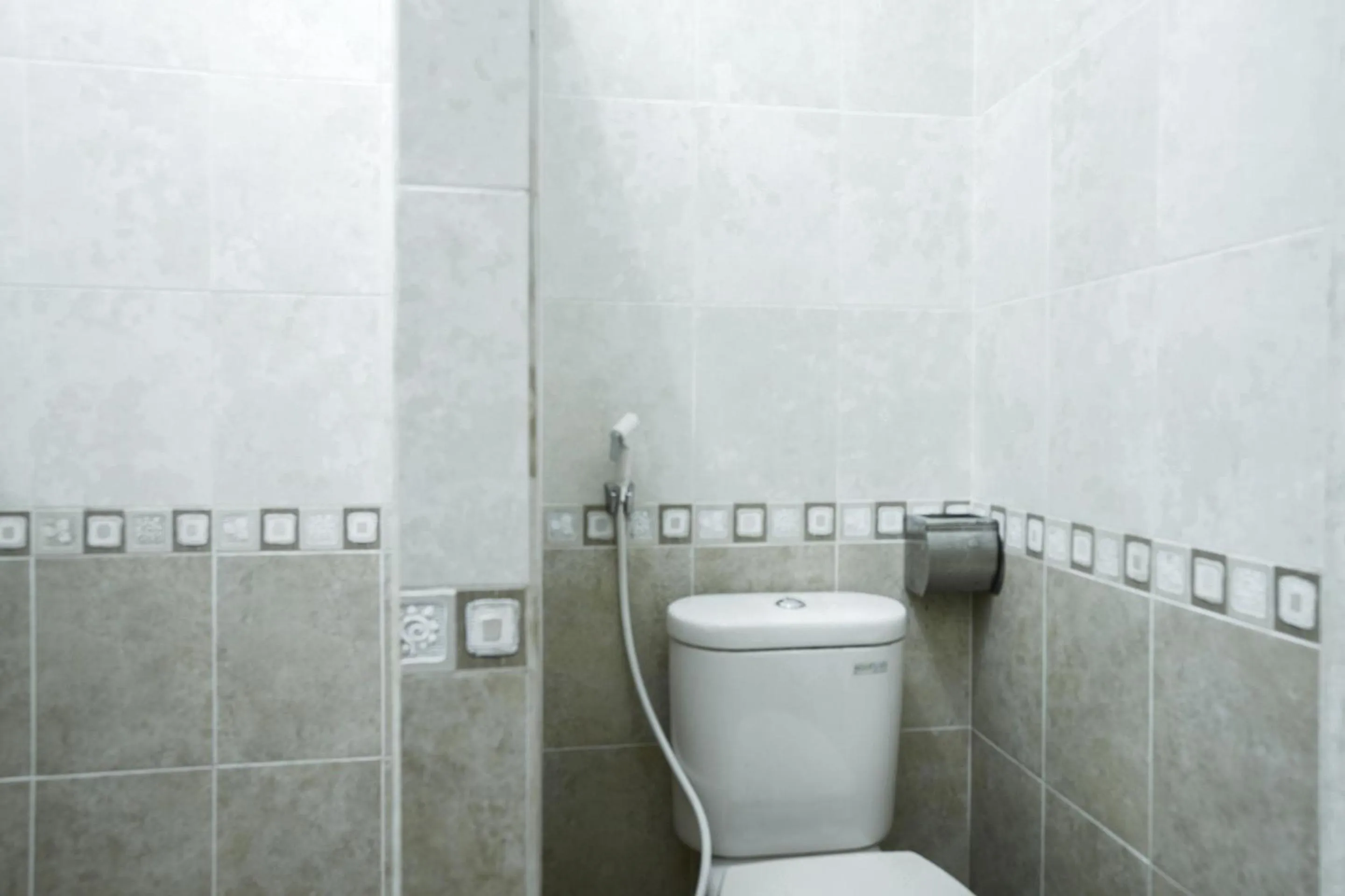 Bathroom in Urbanview Hotel Gading Kencana Samarinda by RedDoorz