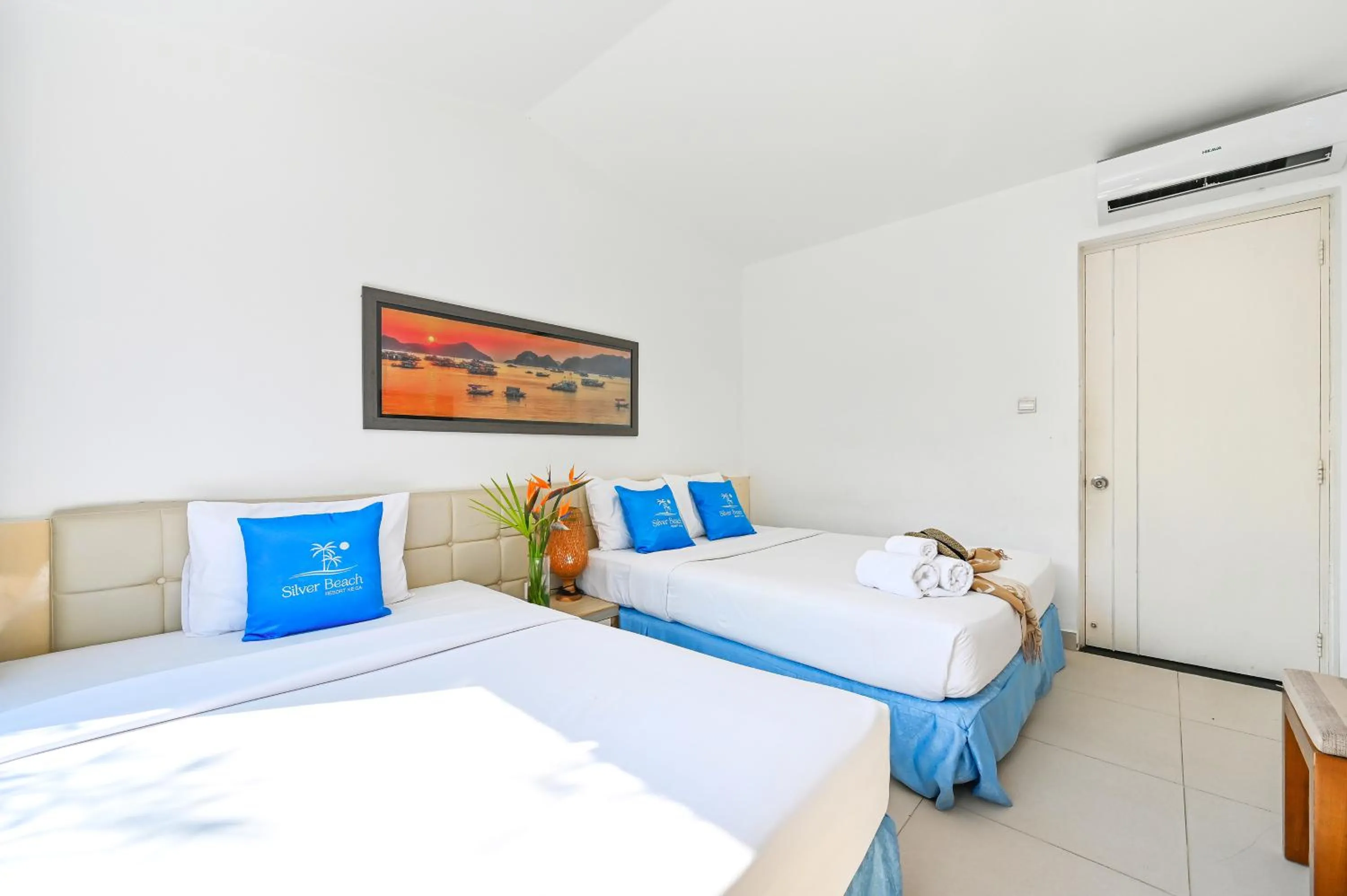 Photo of the whole room, Bed in Silver Beach Resort Ke Ga