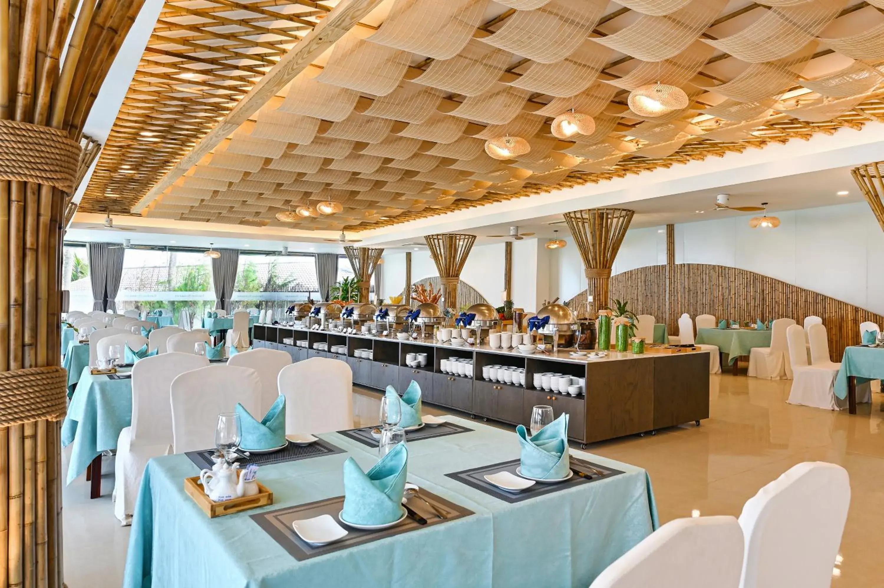 Restaurant/places to eat in Silver Beach Resort Ke Ga Restaurant/places to eat in Silver Beach Resort Ke Ga