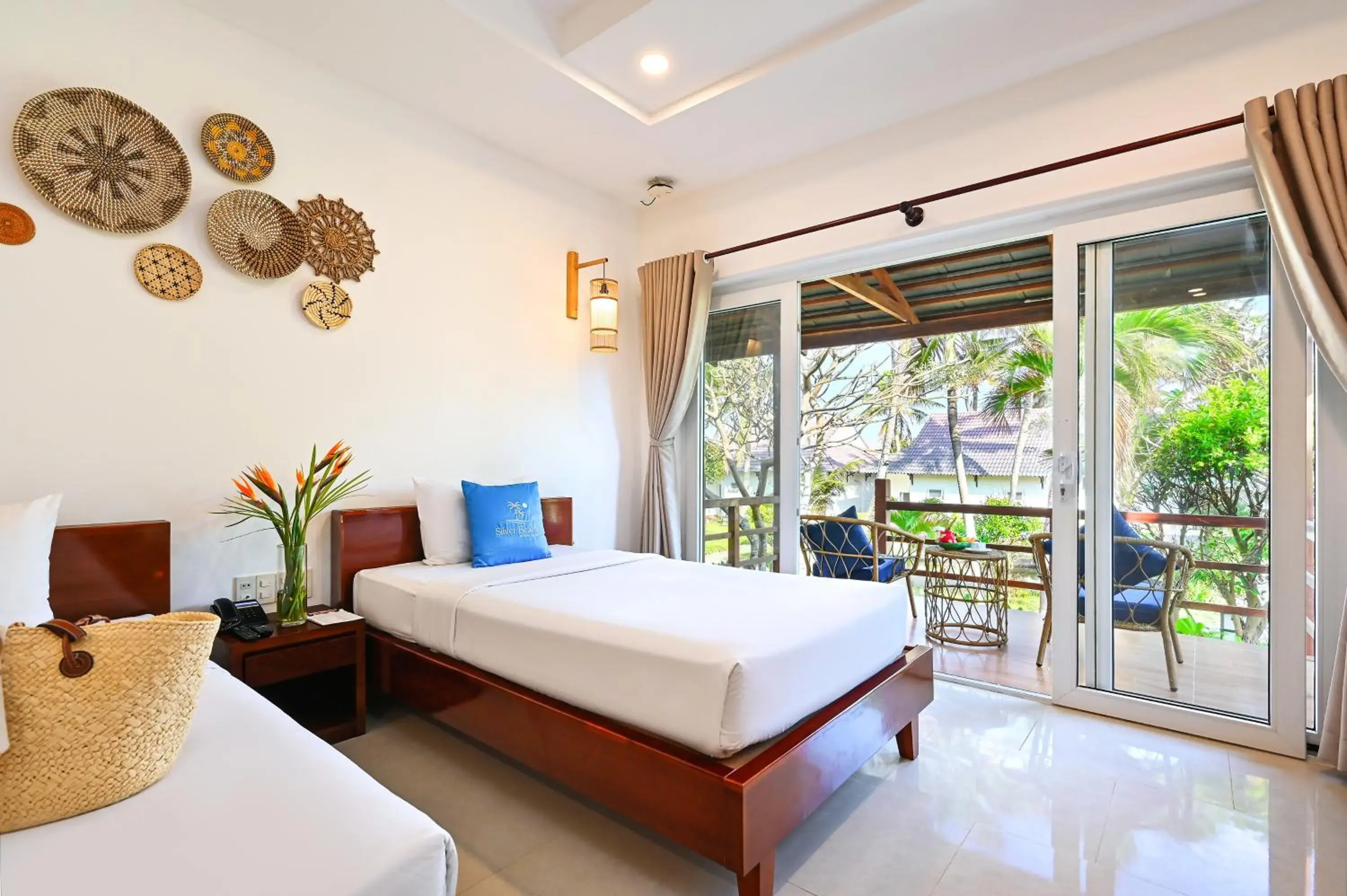 View (from property/room), Bed in Silver Beach Resort Ke Ga View (from property/room), Bed in Silver Beach Resort Ke Ga