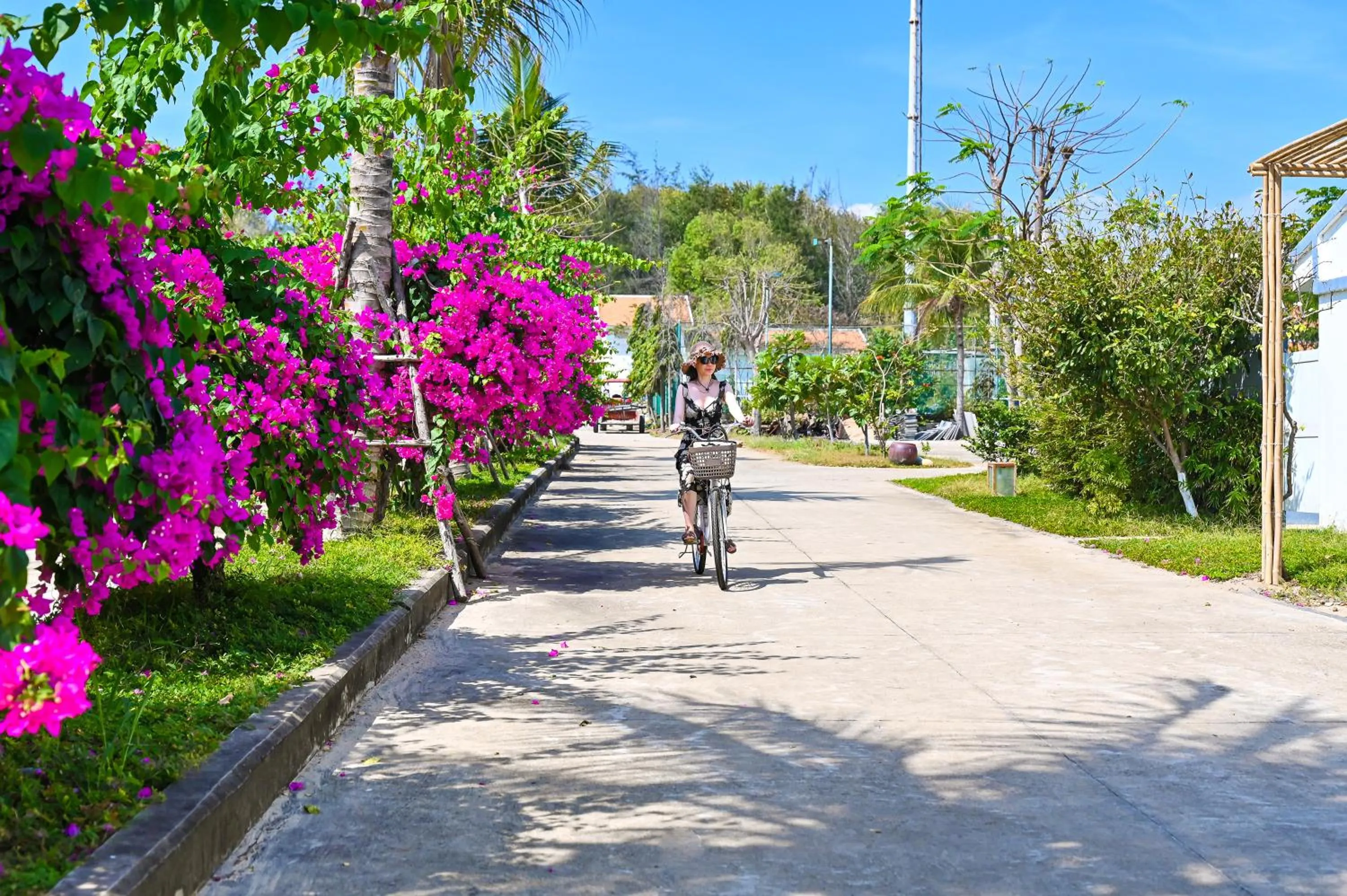 Entertainment in Silver Beach Resort Ke Ga
