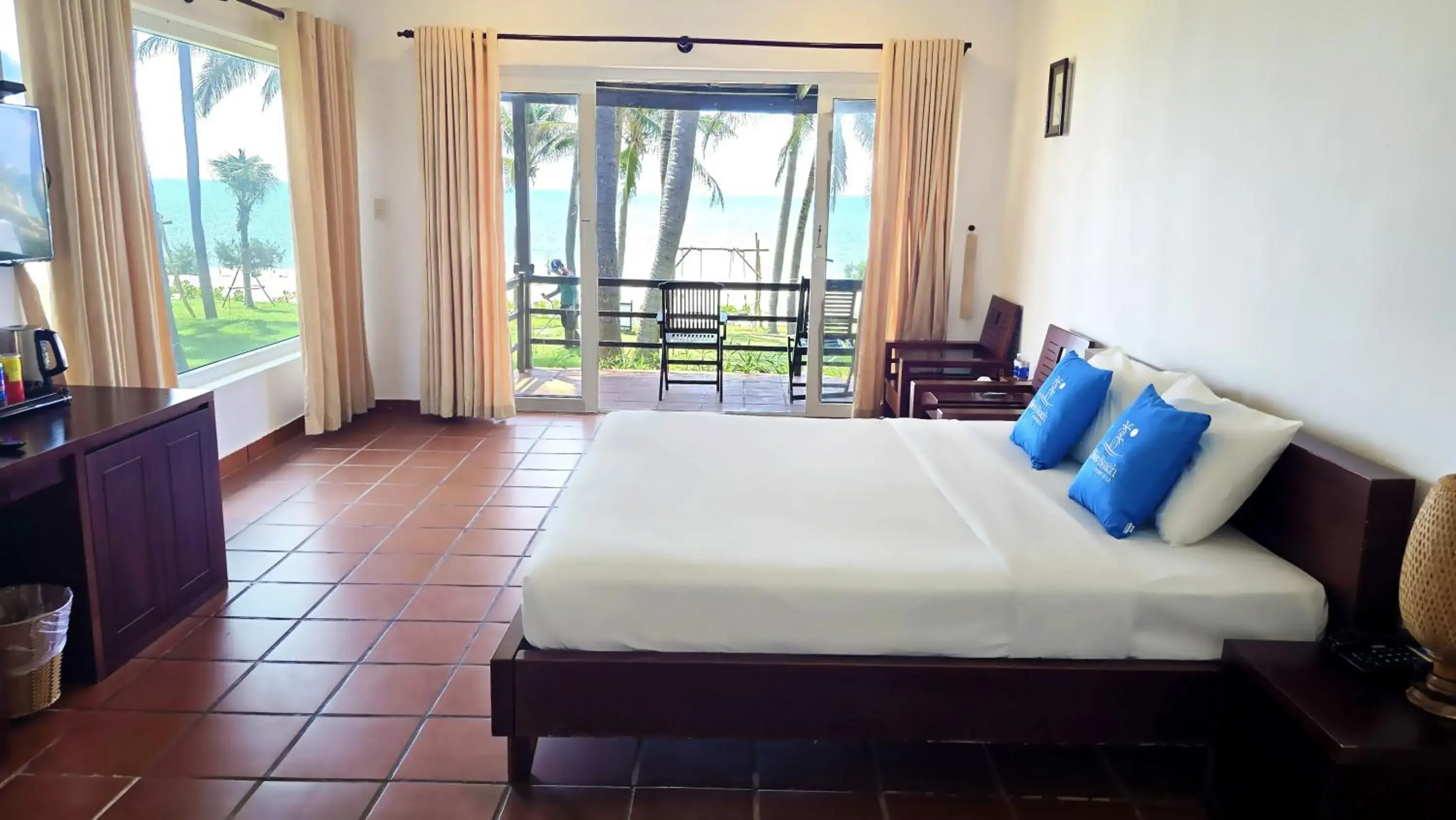 View (from property/room), Bed in Silver Beach Resort Ke Ga View (from property/room), Bed in Silver Beach Resort Ke Ga