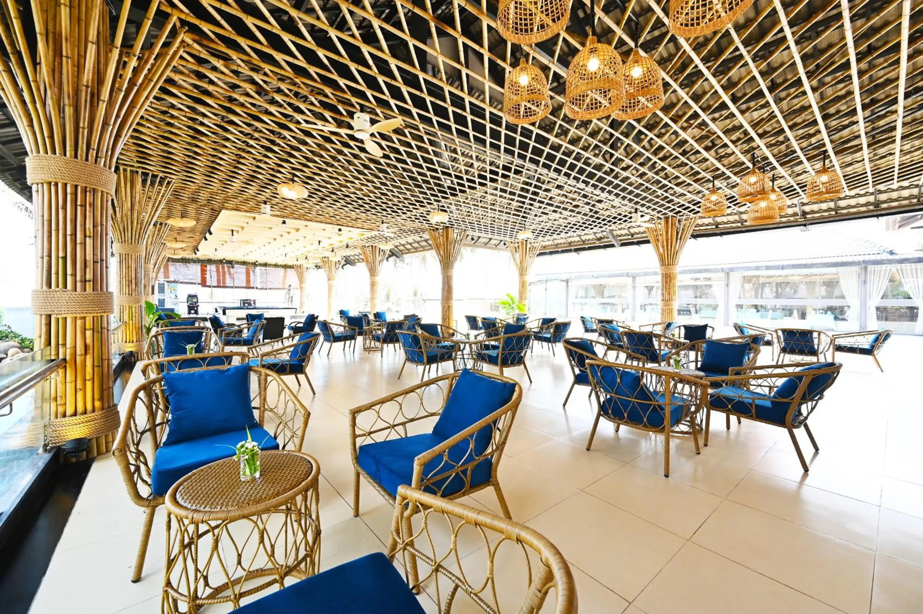 Lounge or bar in Silver Beach Resort Ke Ga Lounge or bar in Silver Beach Resort Ke Ga