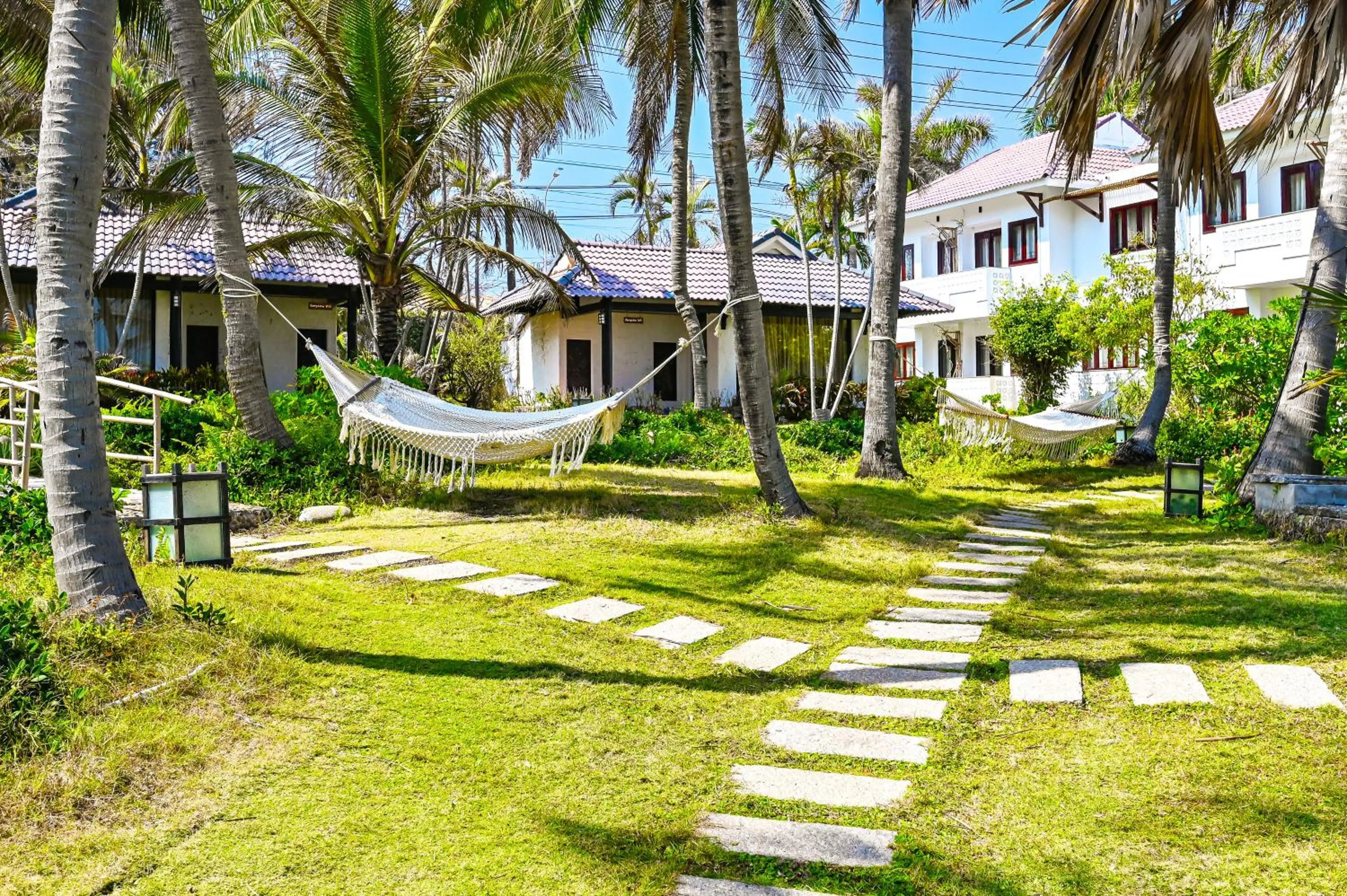 Garden in Silver Beach Resort Ke Ga