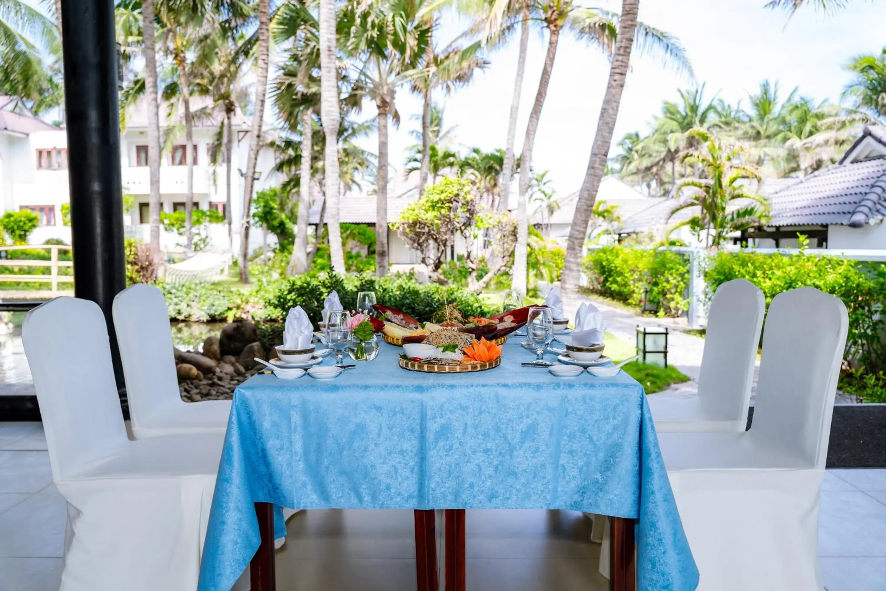 Food and drinks in Silver Beach Resort Ke Ga Food and drinks in Silver Beach Resort Ke Ga