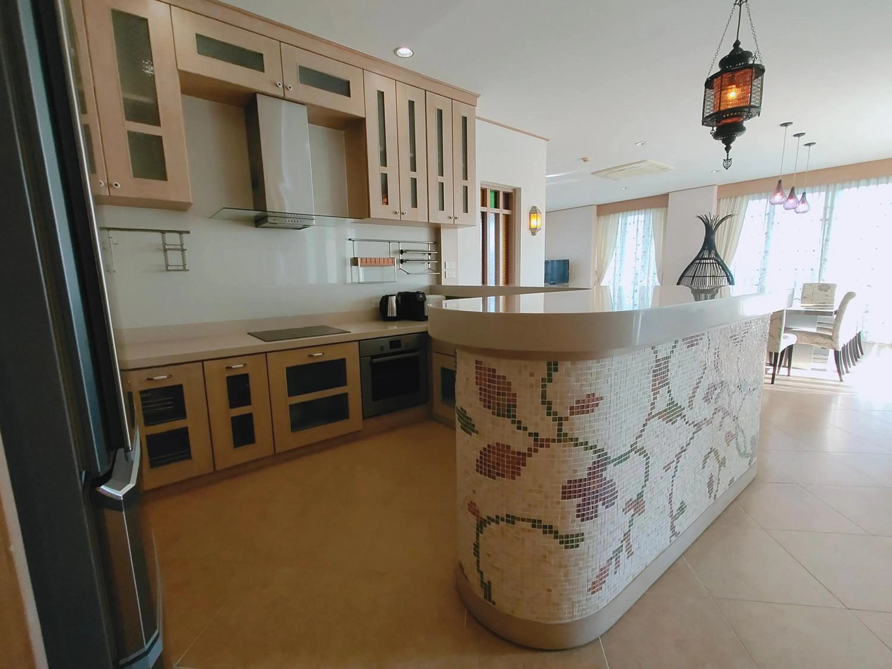 Kitchen or kitchenette in Ratana Hotel Chalong