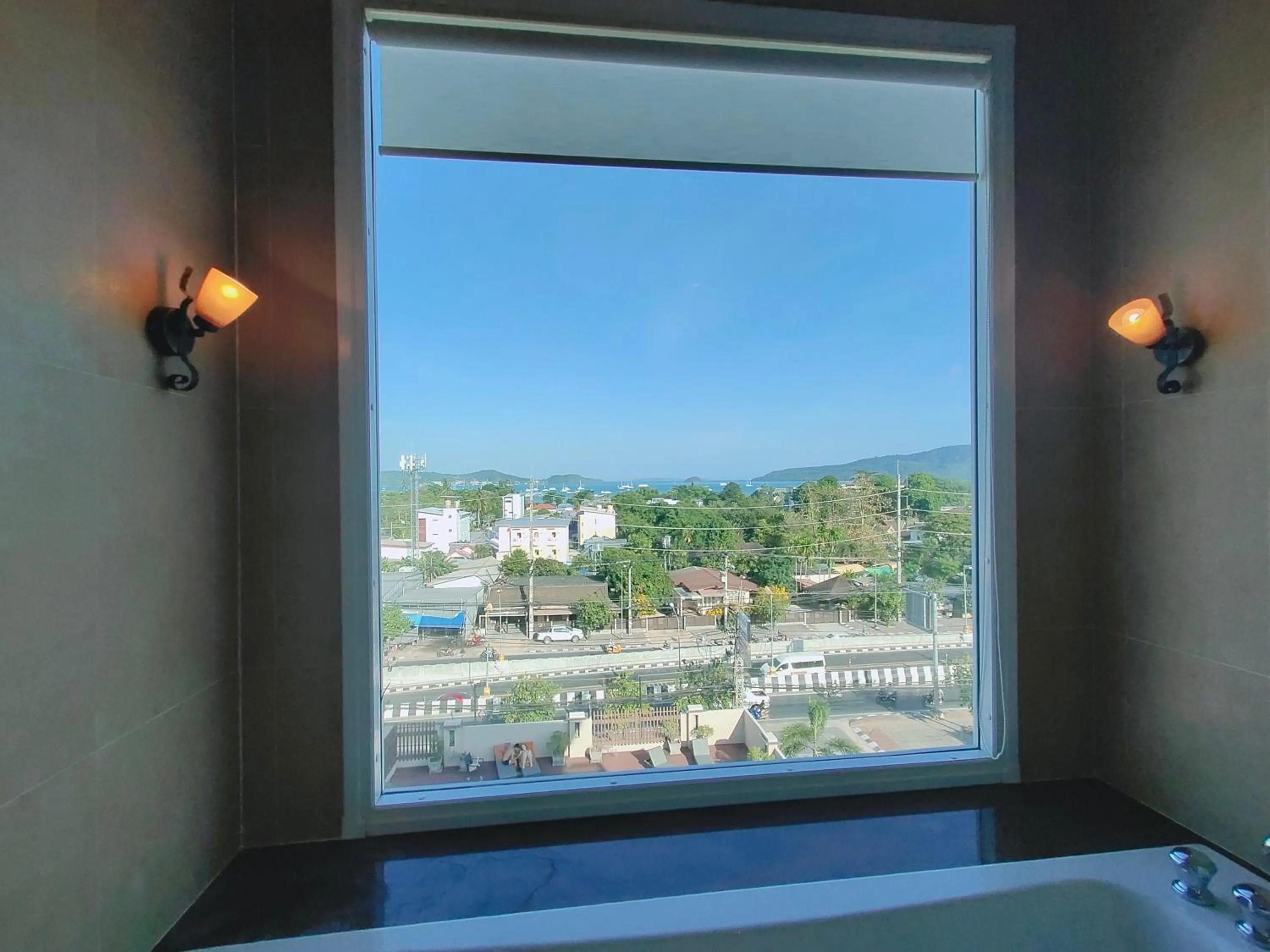 Bath in Ratana Hotel Chalong