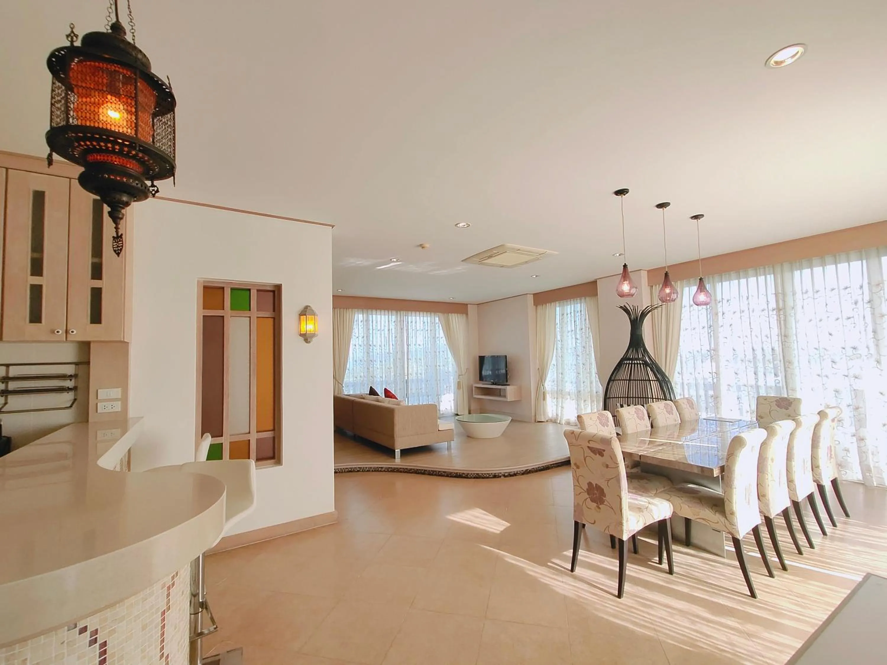 Living room in Ratana Hotel Chalong