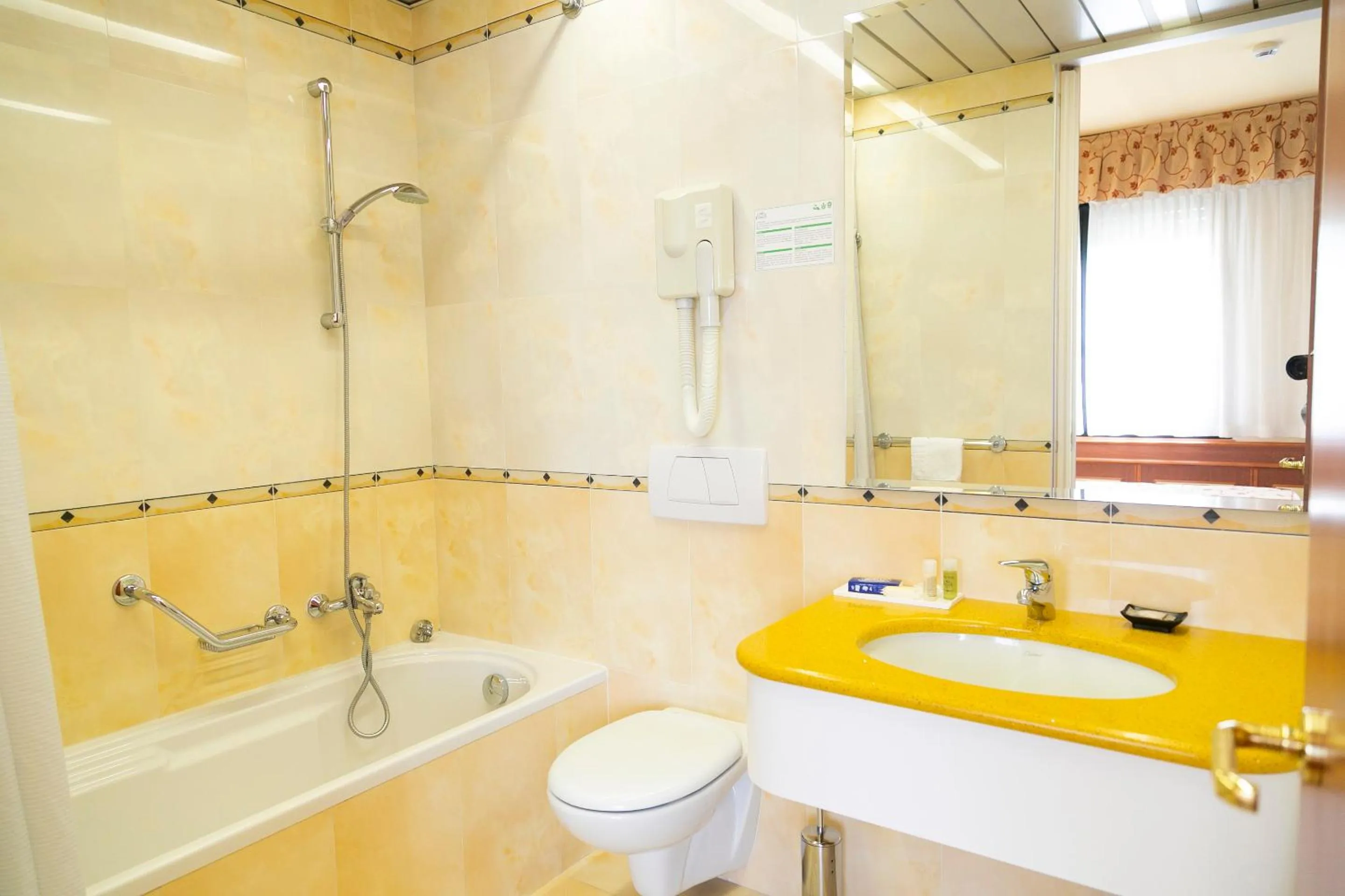 Bathroom in Melas Hotel