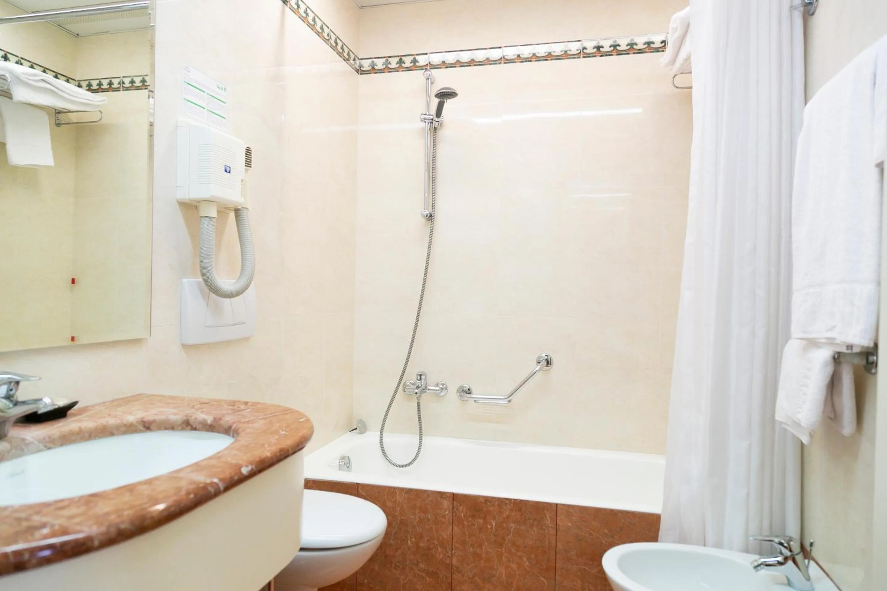 Bedroom in Melas Hotel