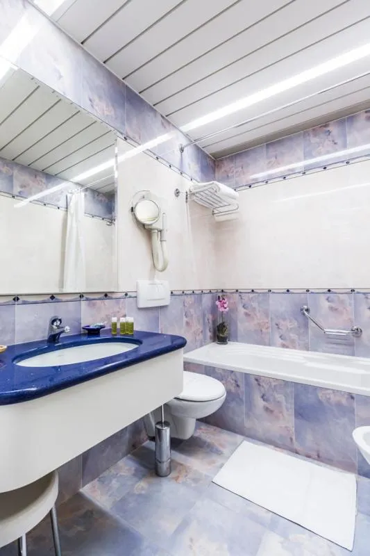 Bathroom in Melas Hotel