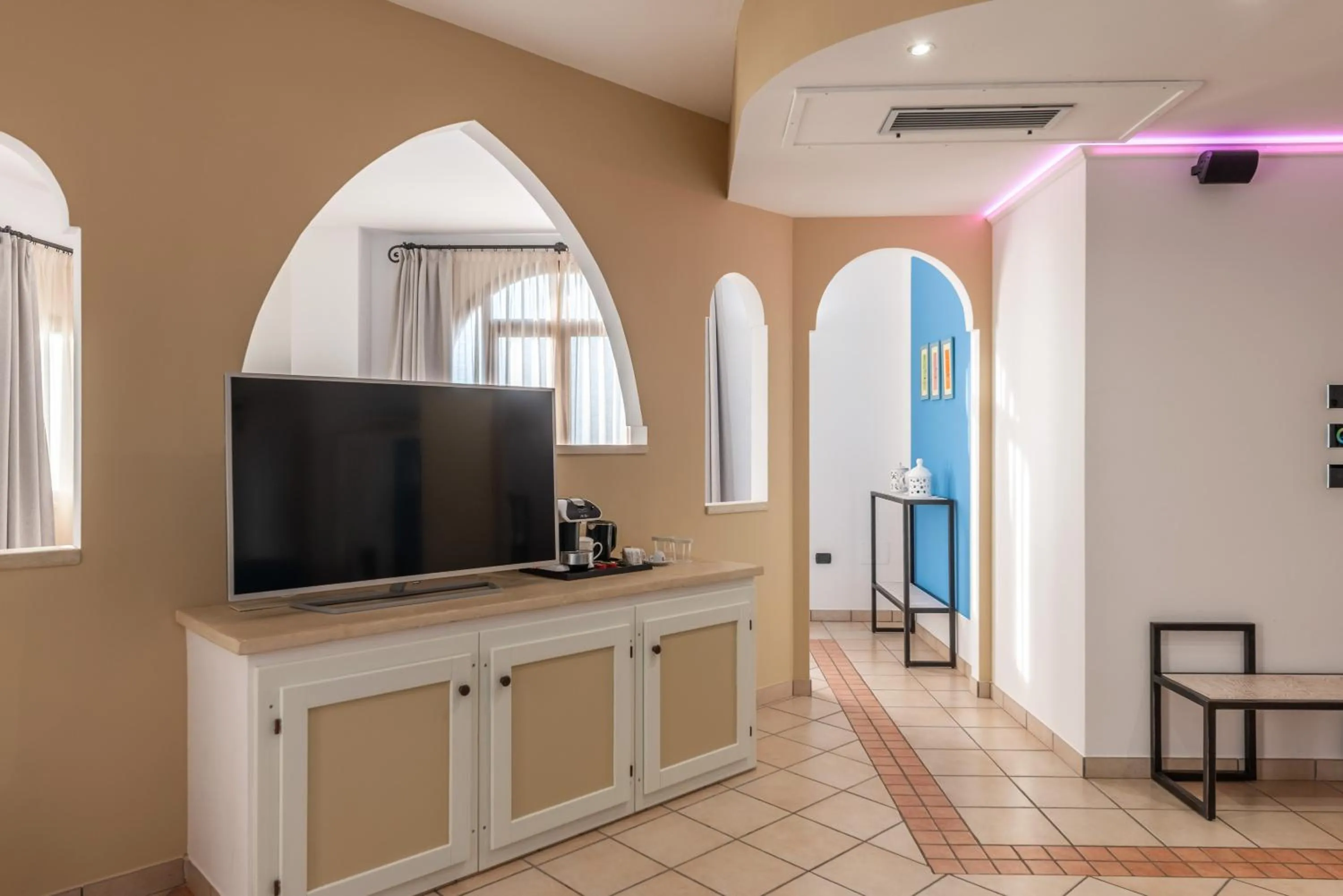 Photo of the whole room in Hotel Montecallini - Adult Only 14