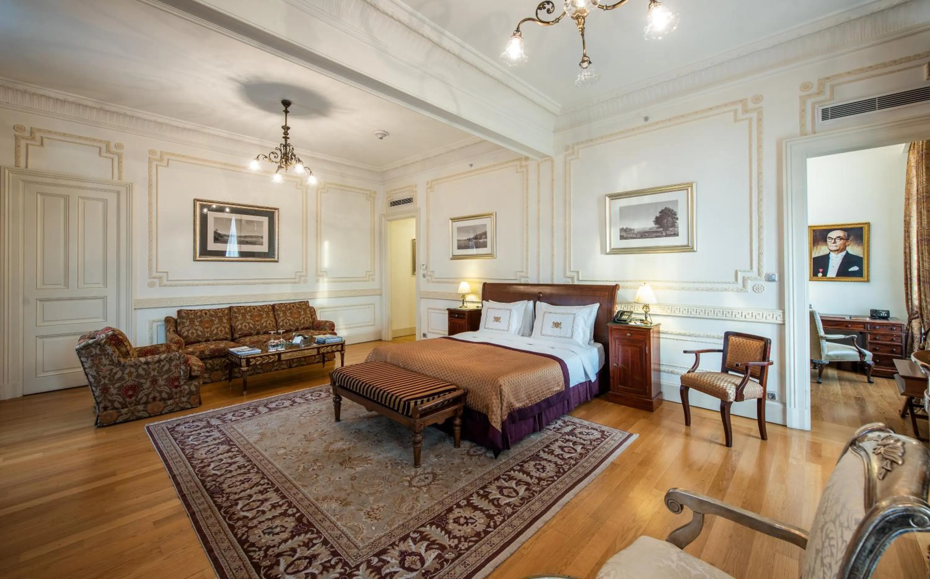 Bedroom, Bed in Pera Palace Hotel