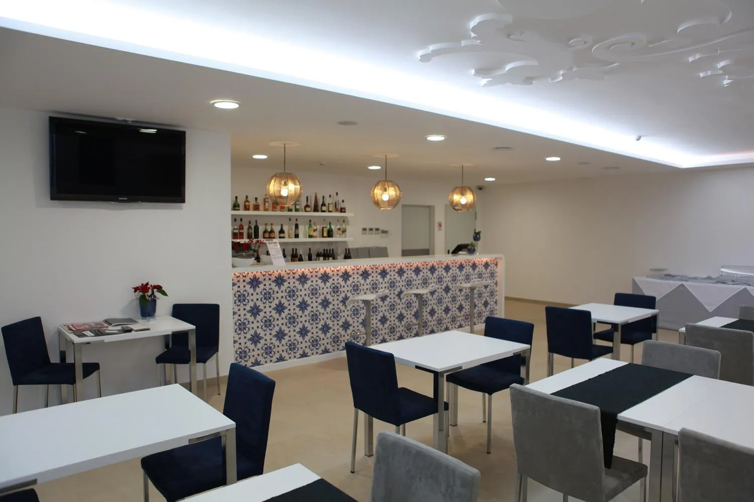 Restaurant/places to eat in Hotel Anjo de Portugal