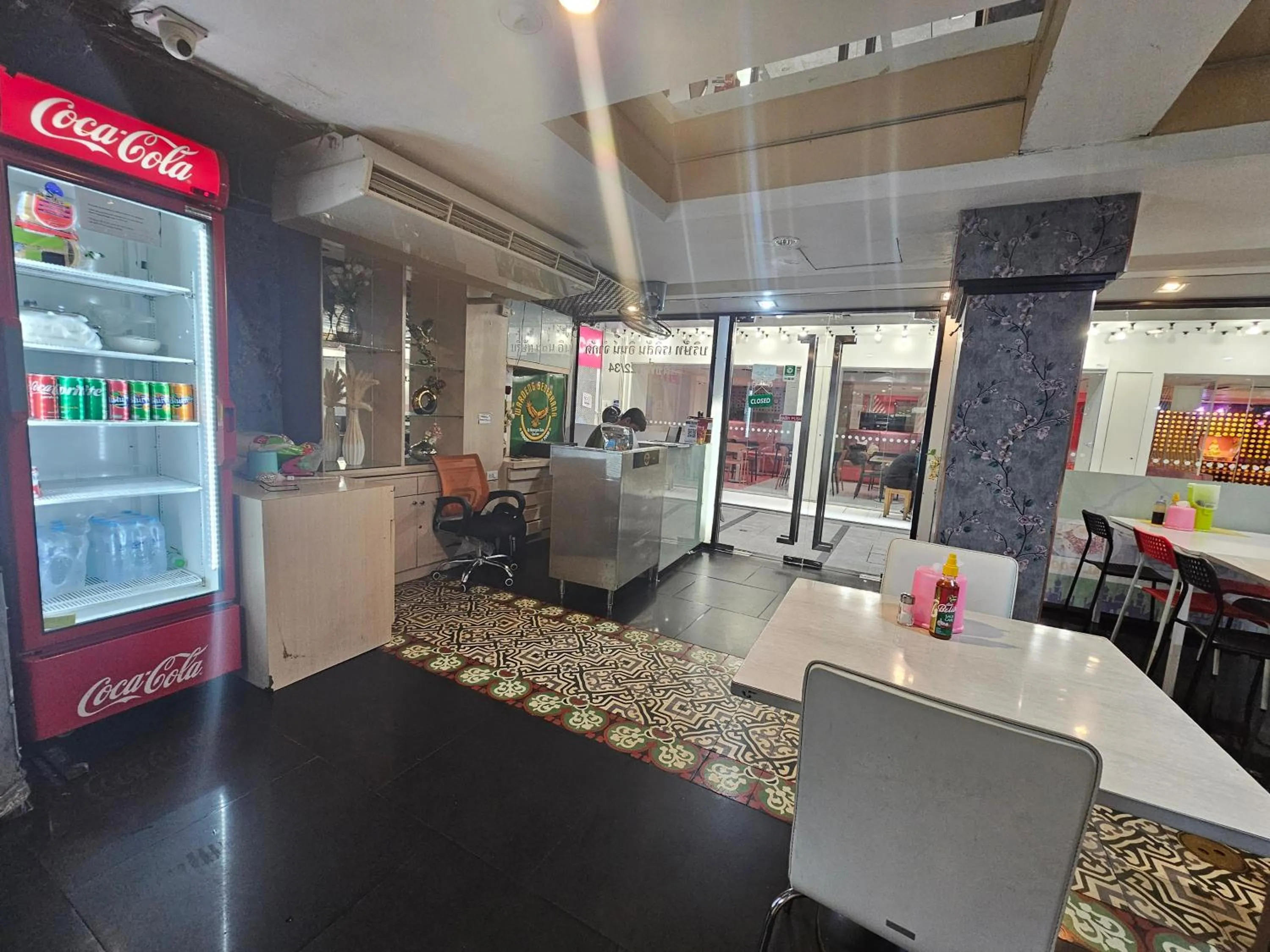 Cozi Inn Hotel, Bangkok