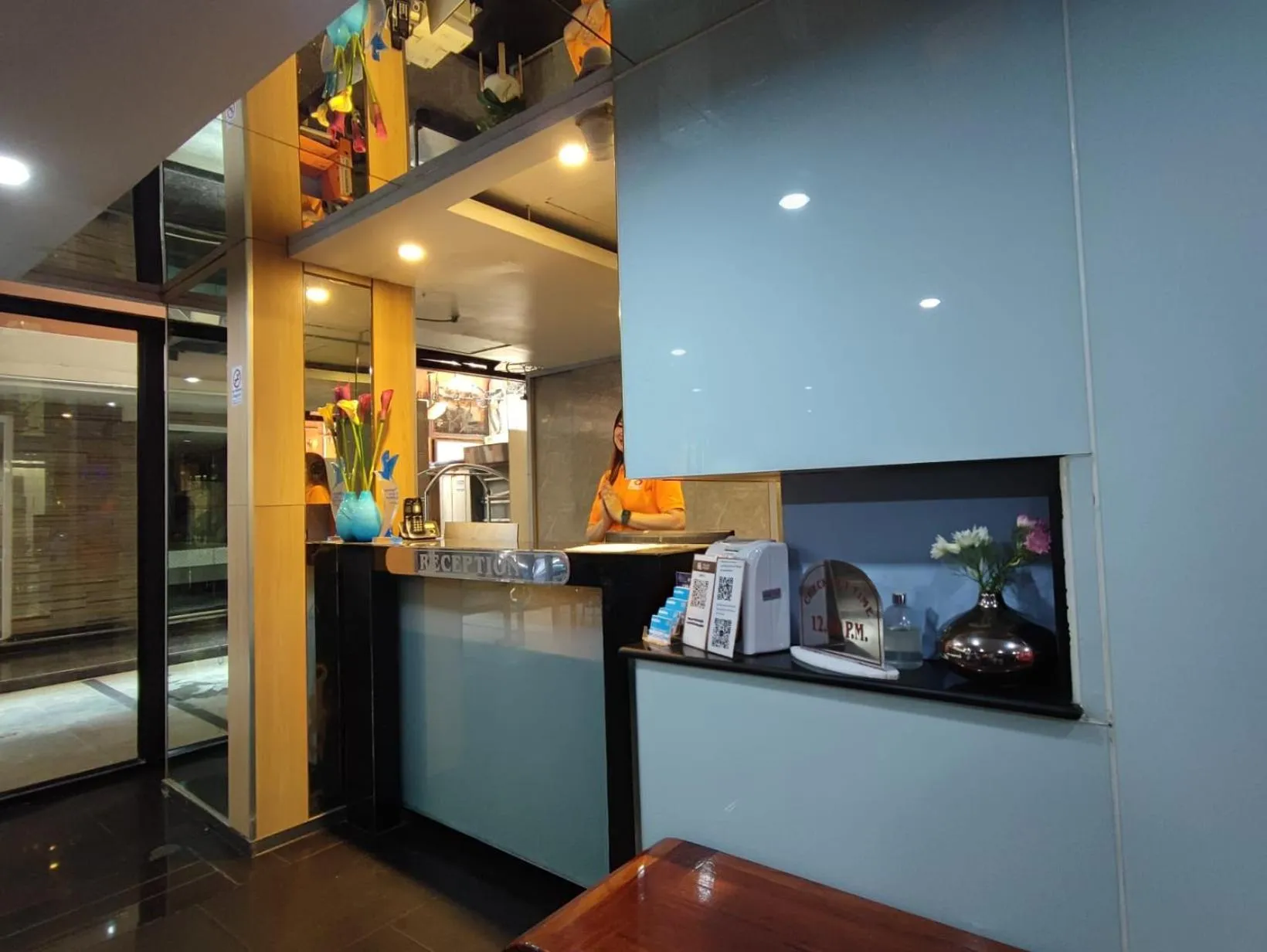 Property building in Cozi Inn Hotel, Bangkok