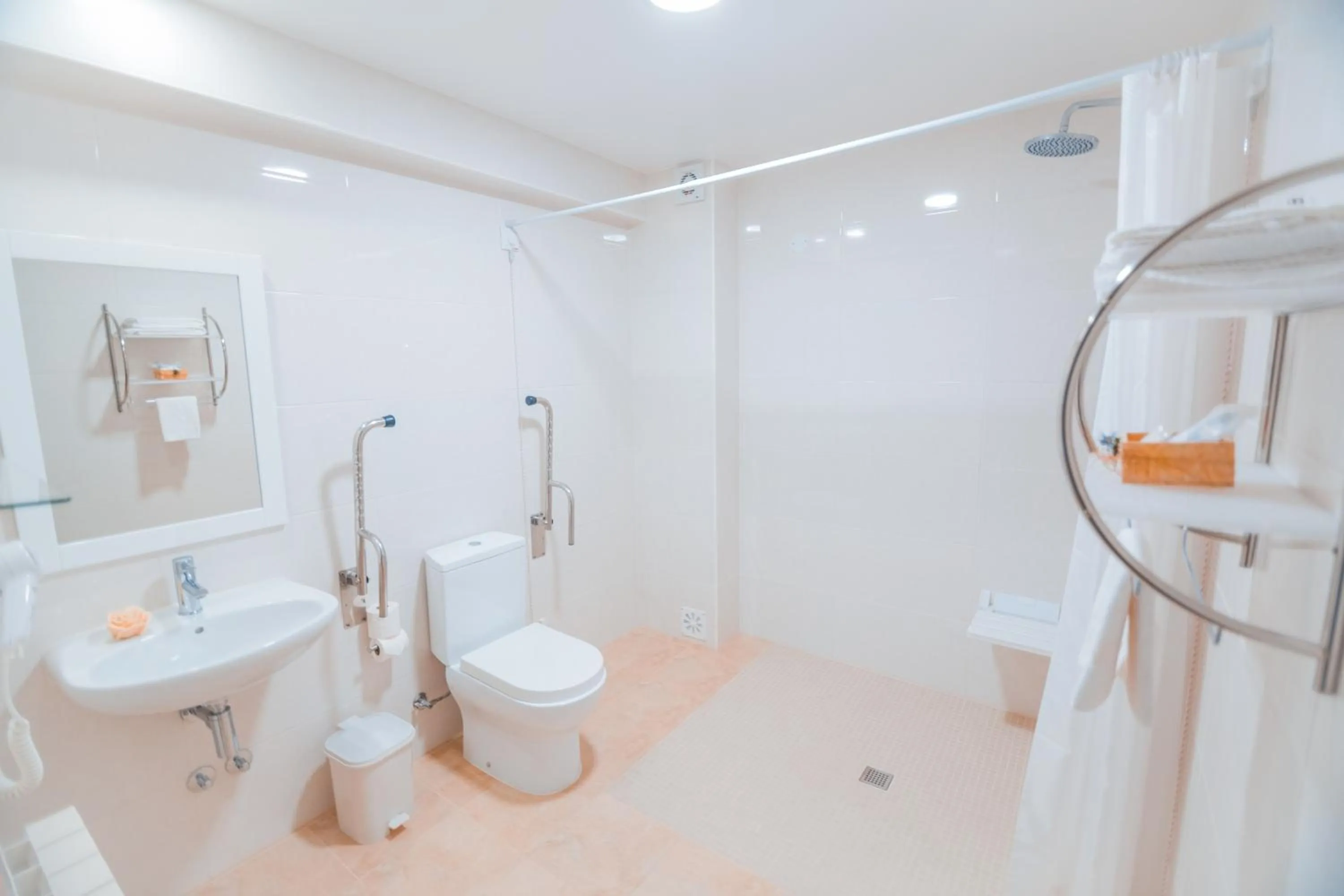 Shower in Hotel Cristo Rei - Fatima