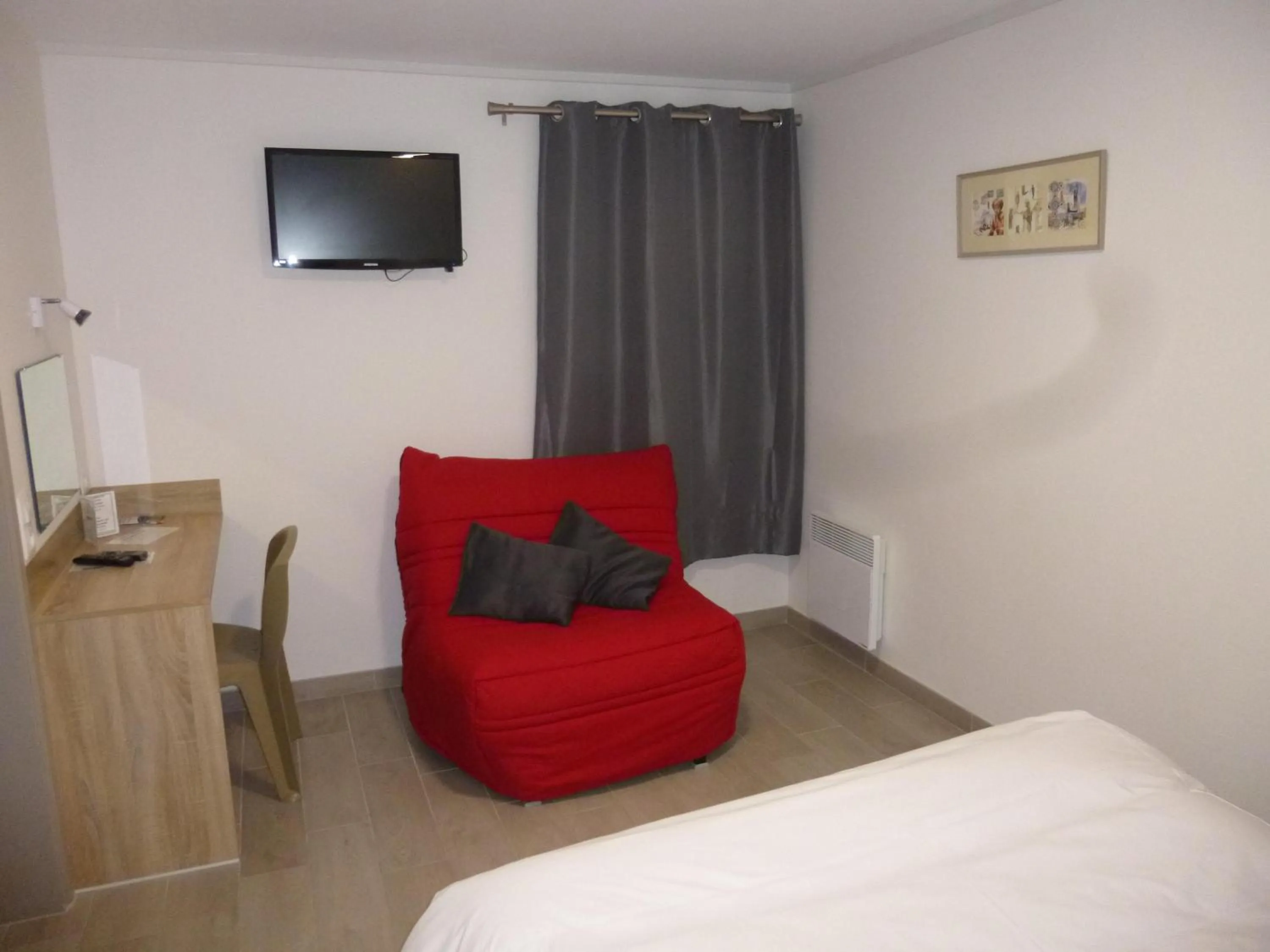 Bed in Fasthotel Angers Beaucouzé