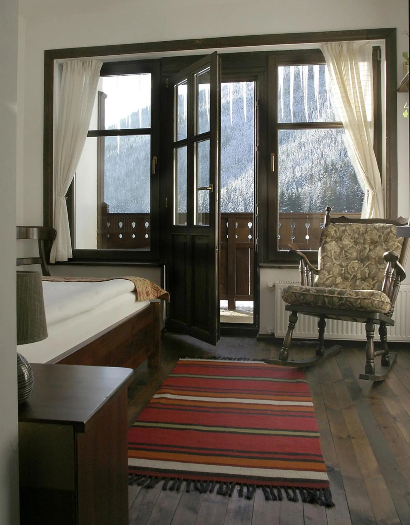 Photo of the whole room in Family Hotel Arkan Han