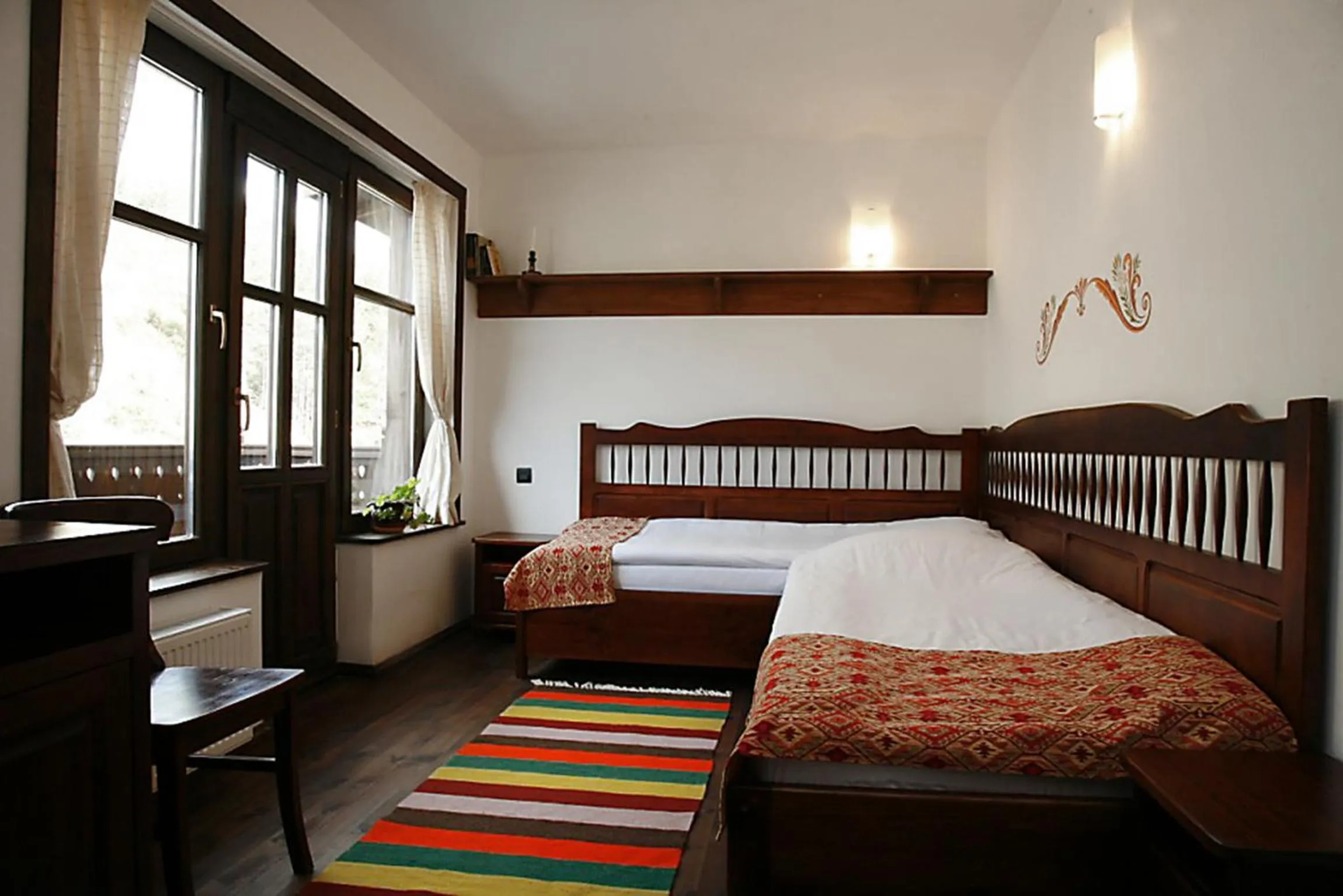 Balcony/Terrace, Bed in Family Hotel Arkan Han