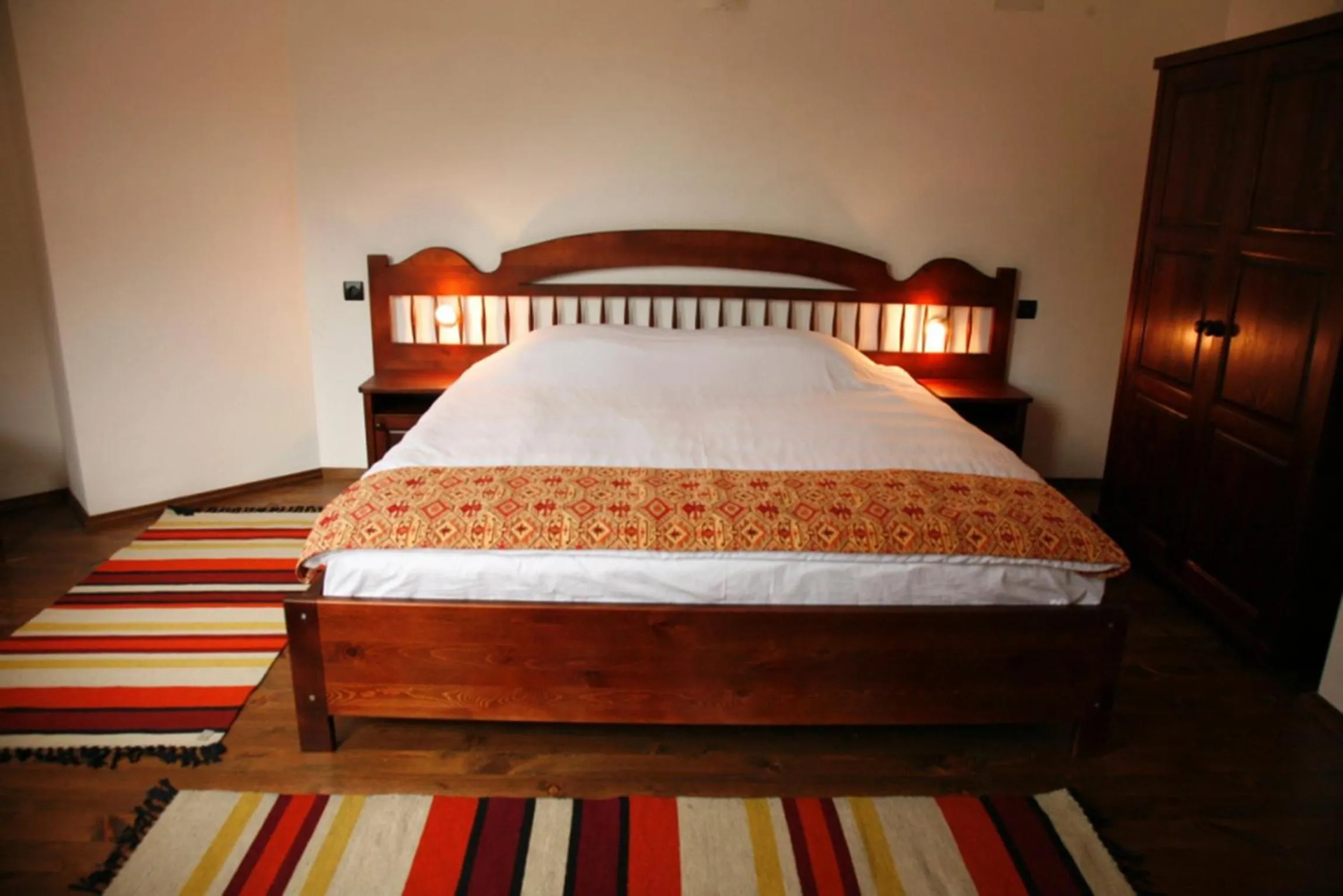 Photo of the whole room, Bed in Family Hotel Arkan Han