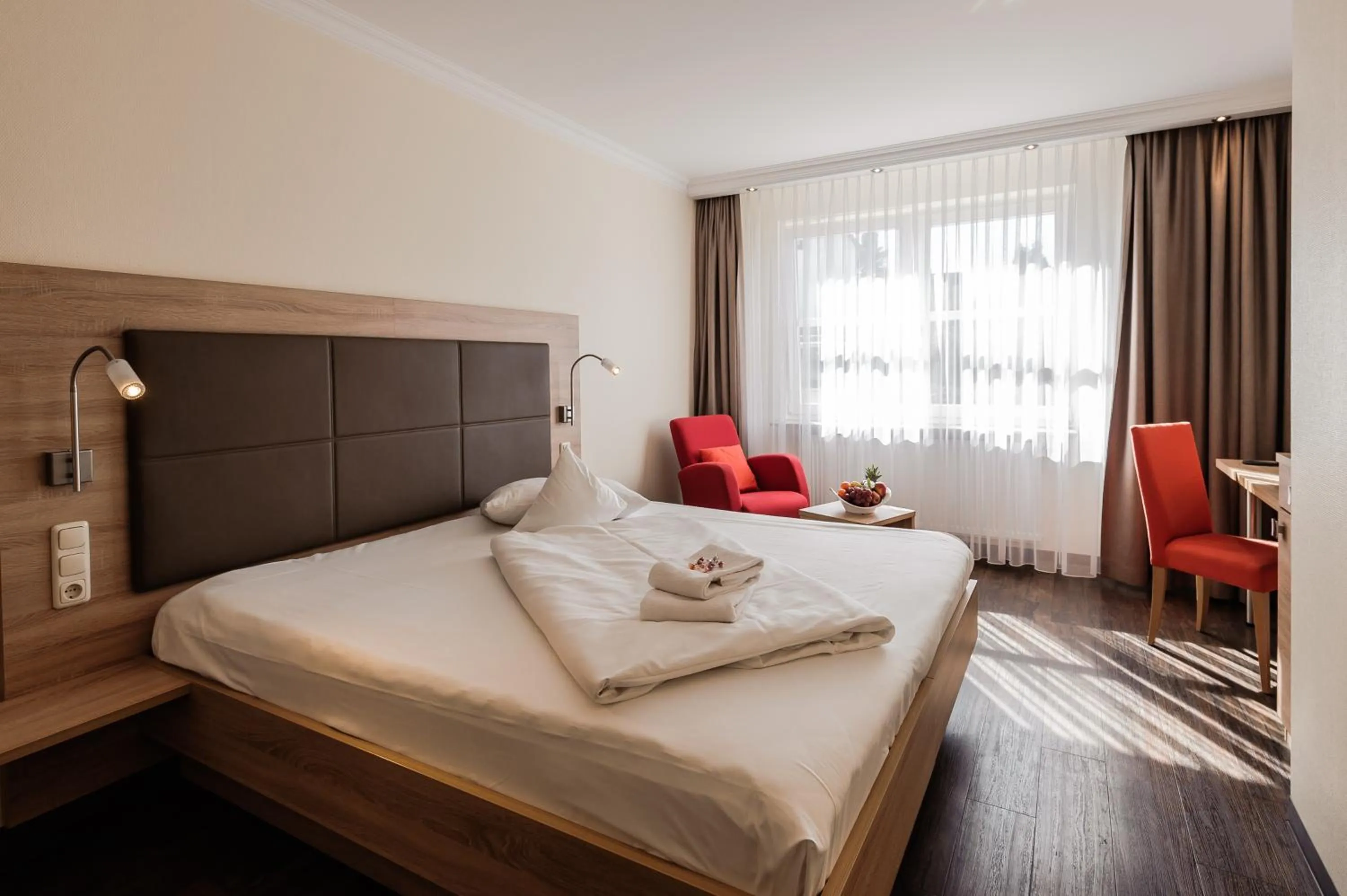 Photo of the whole room, Bed in Hotel an der Linah garni