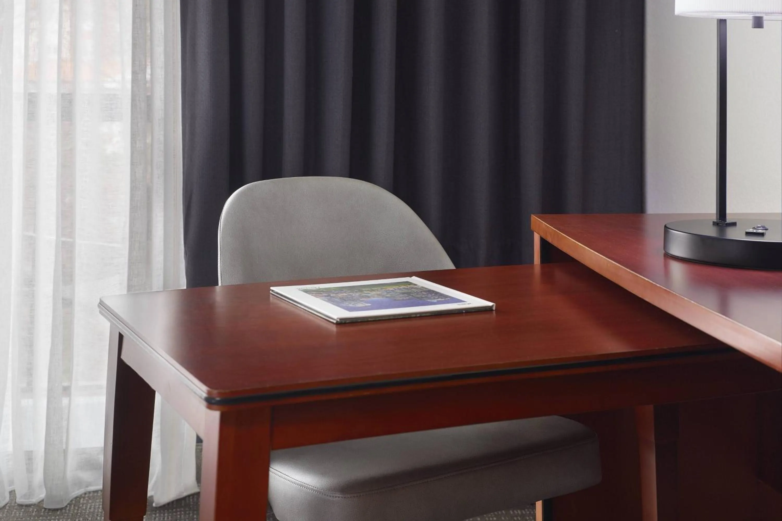 Photo of the whole room in Courtyard Charlotte Arrowood