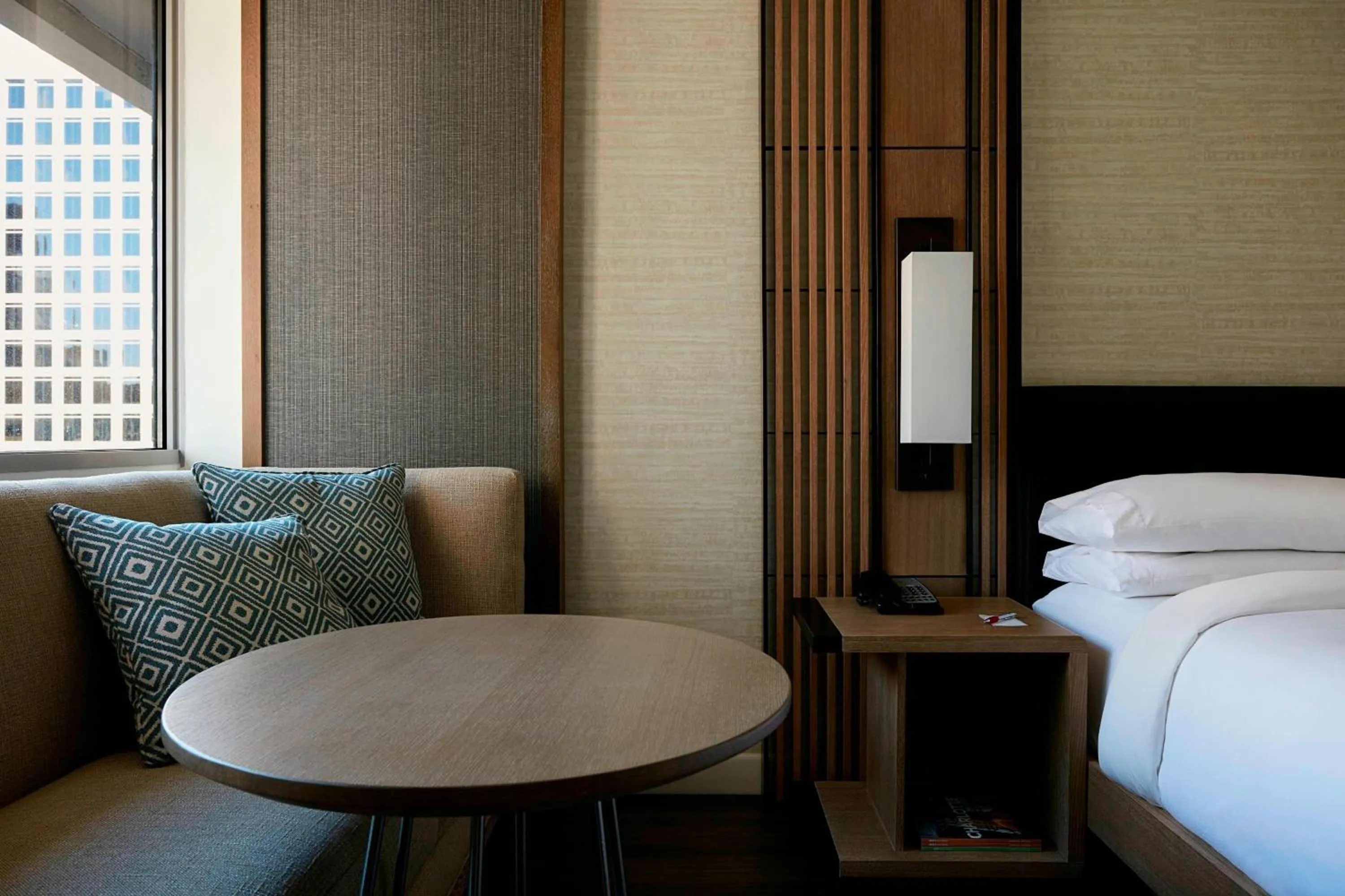 Photo of the whole room, Bed in Charlotte Marriott City Center