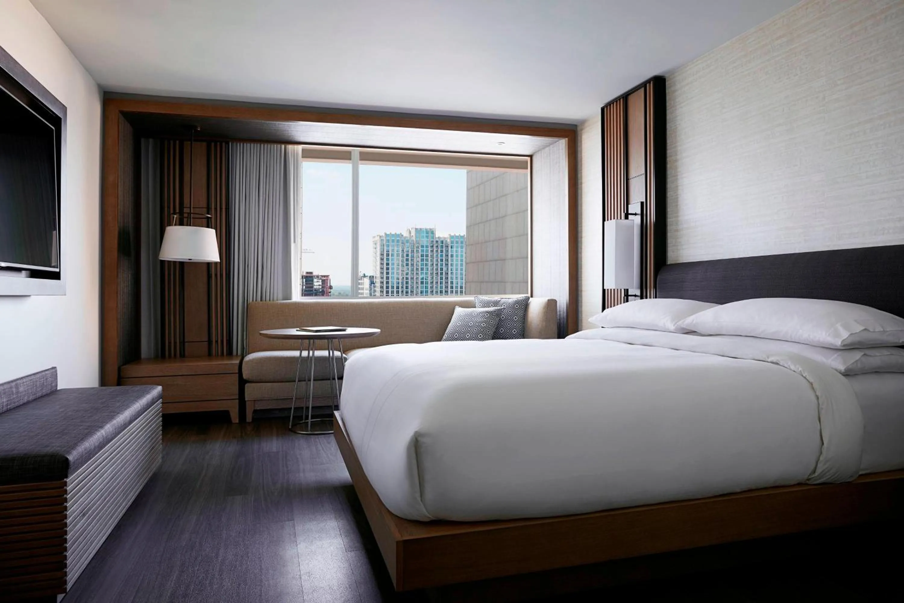 Photo of the whole room, Bed in Charlotte Marriott City Center