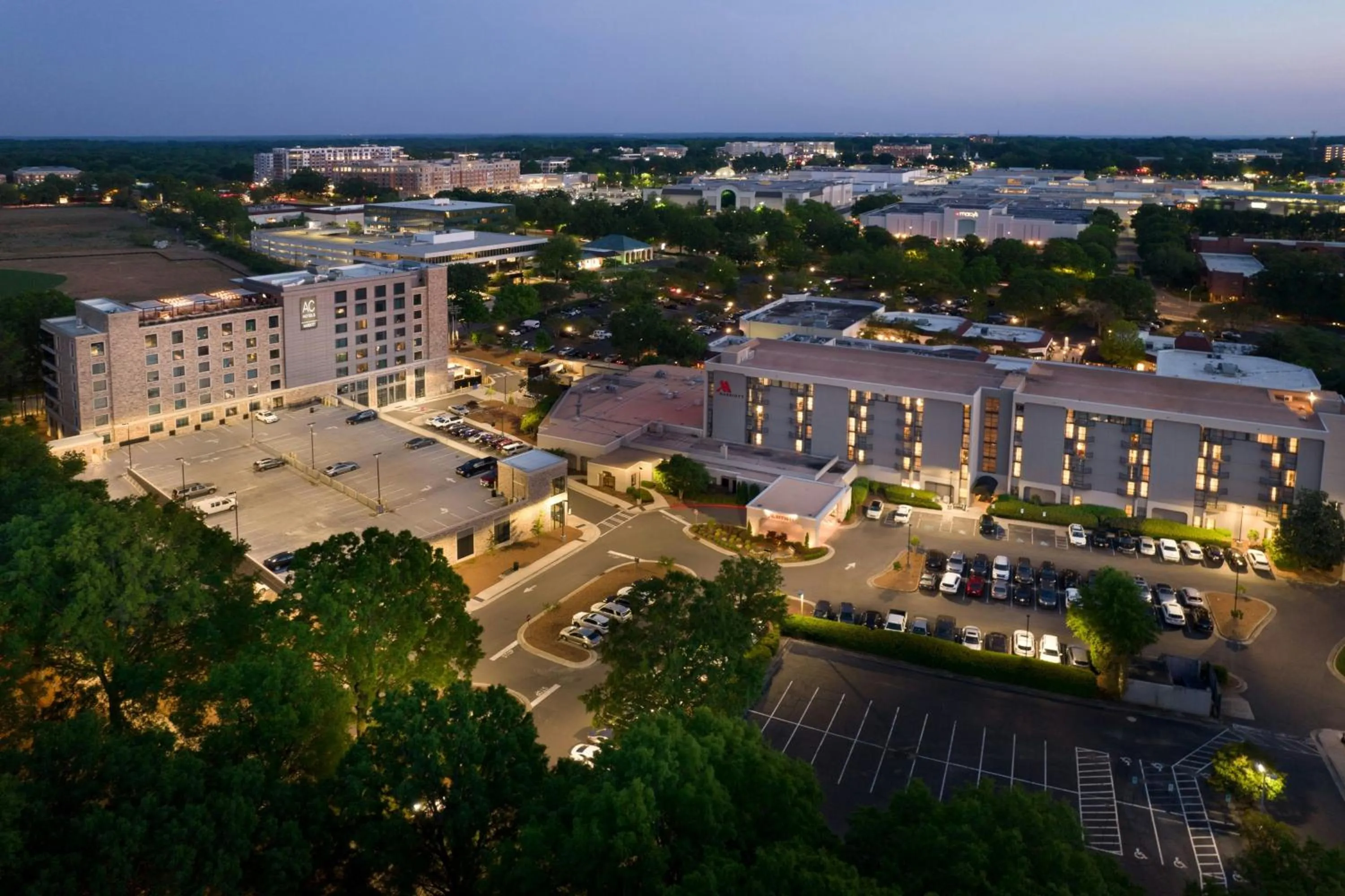 Property building in Charlotte Marriott SouthPark