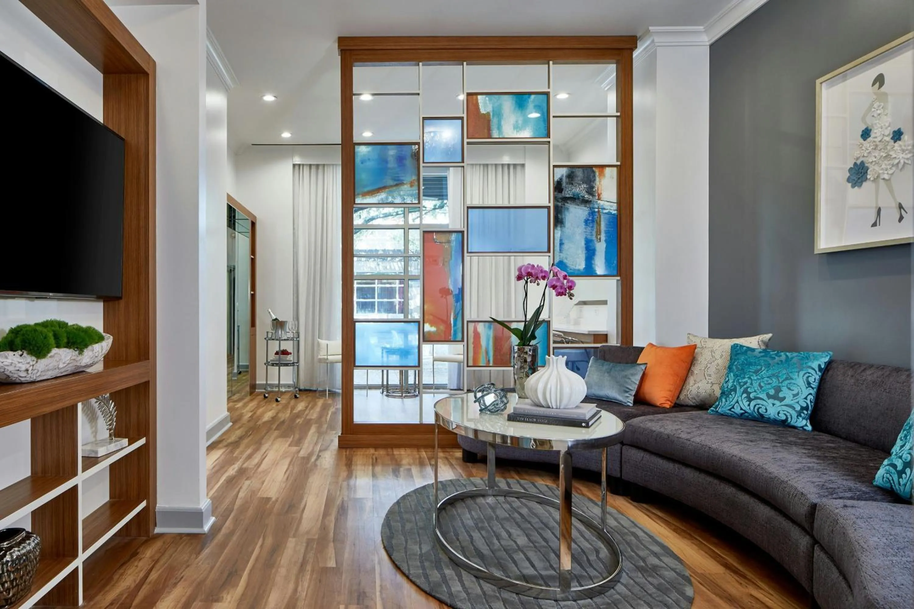 Photo of the whole room in Renaissance Charlotte SouthPark Hotel