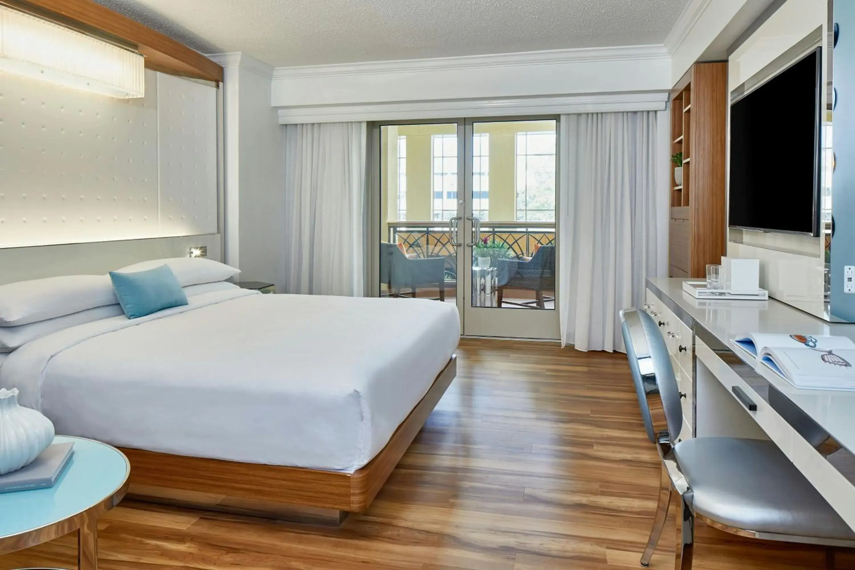 Room with King Bed or Two Double Beds in Renaissance Charlotte SouthPark Hotel Room with King Bed or Two Double Beds in Renaissance Charlotte SouthPark Hotel