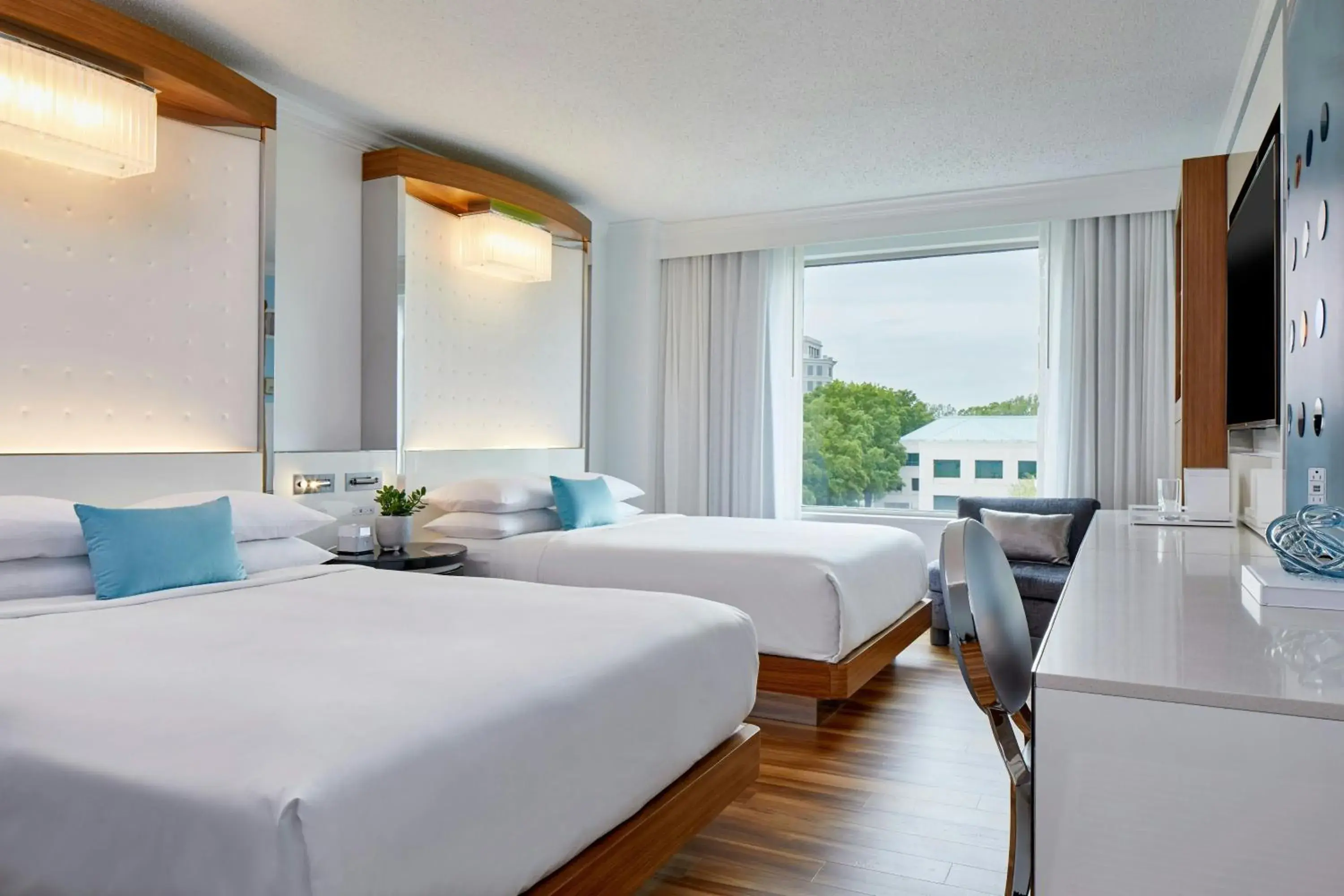 Queen Room with Two Queen Beds and Adapted Tub - Mobility and Hearing Accessible in Renaissance Charlotte SouthPark Hotel Queen Room with Two Queen Beds and Adapted Tub - Mobility and Hearing Accessible in Renaissance Charlotte SouthPark Hotel