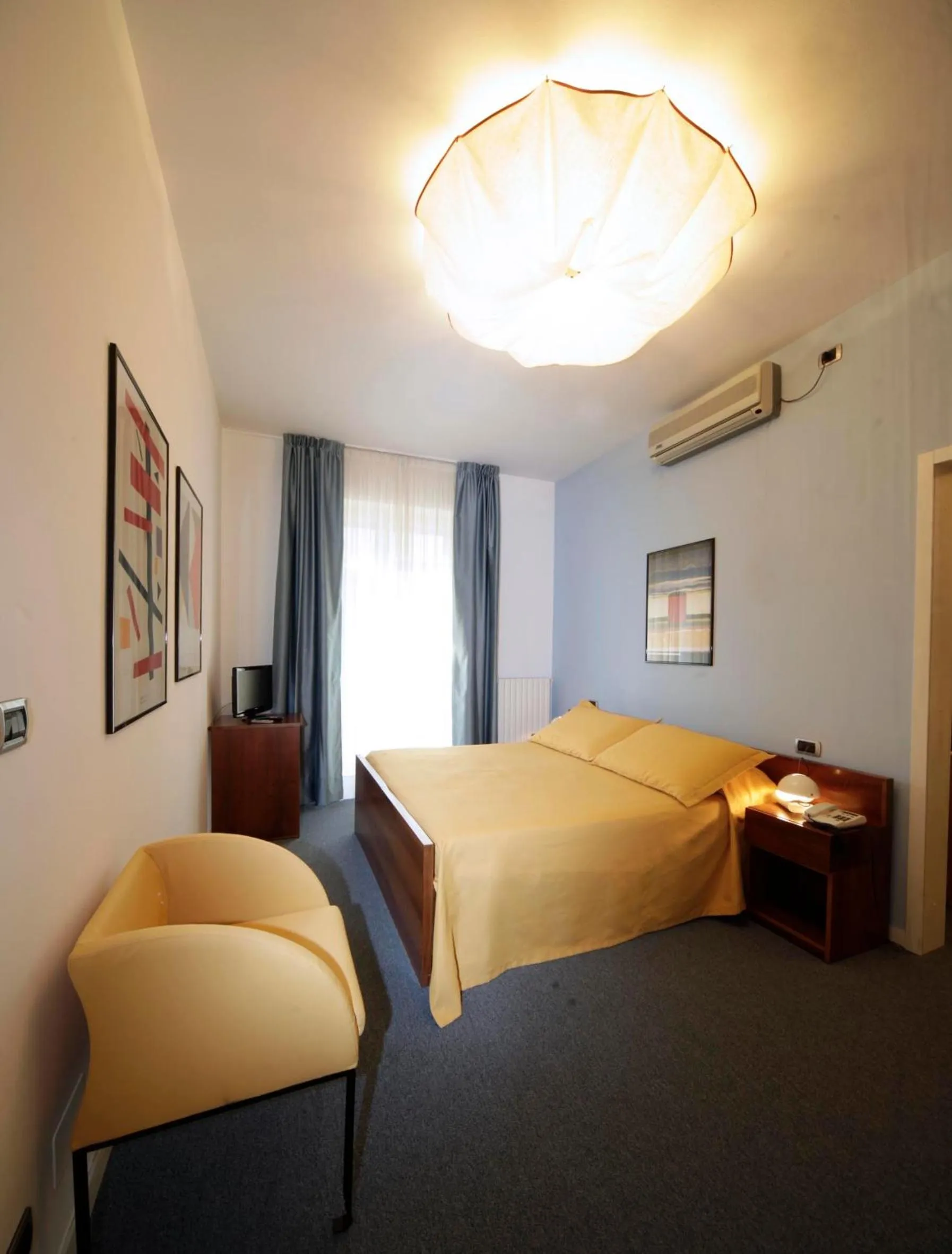 Photo of the whole room, Bed in Il Cascinalenuovo