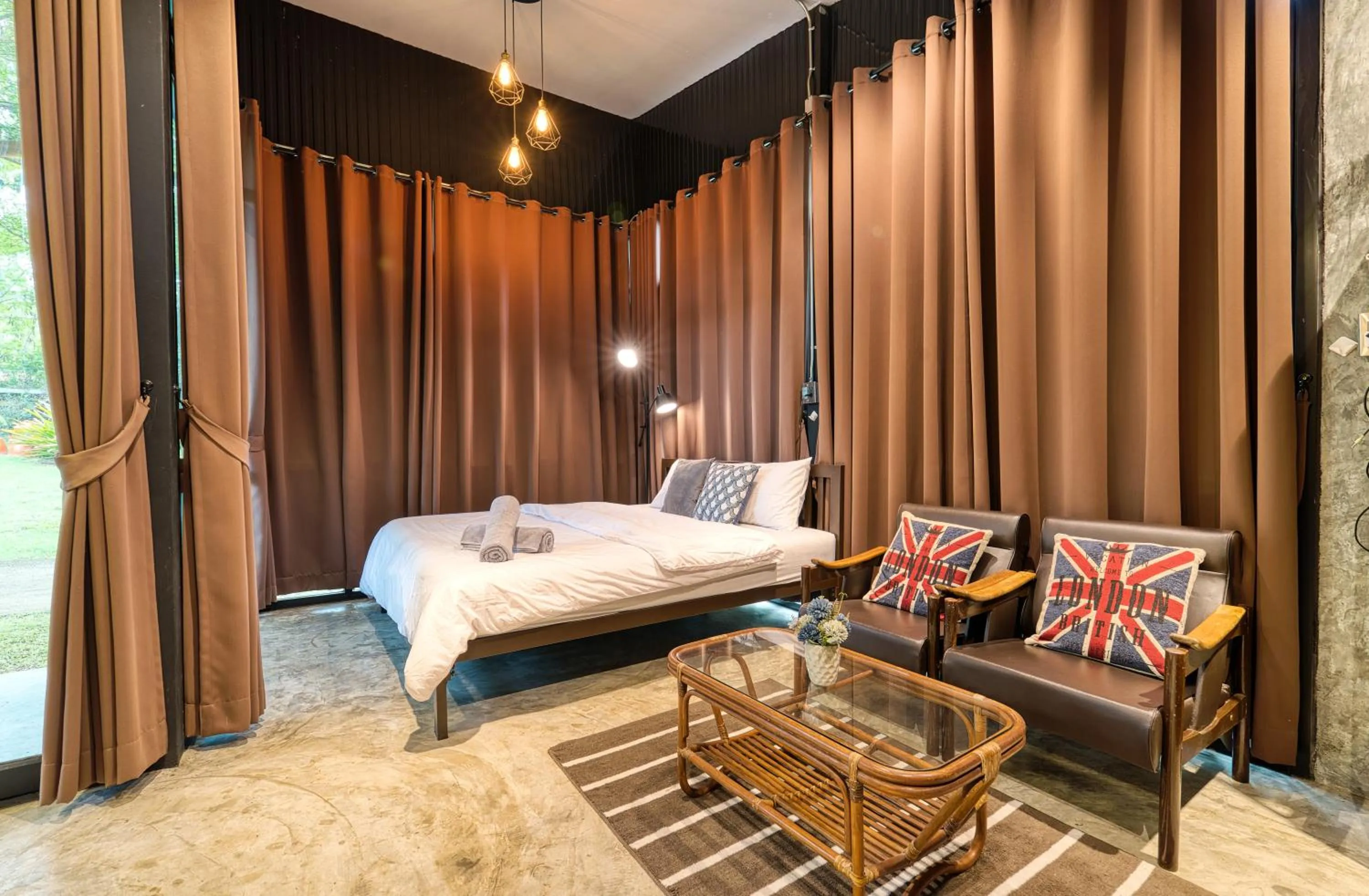 Bed in Chill at Hill